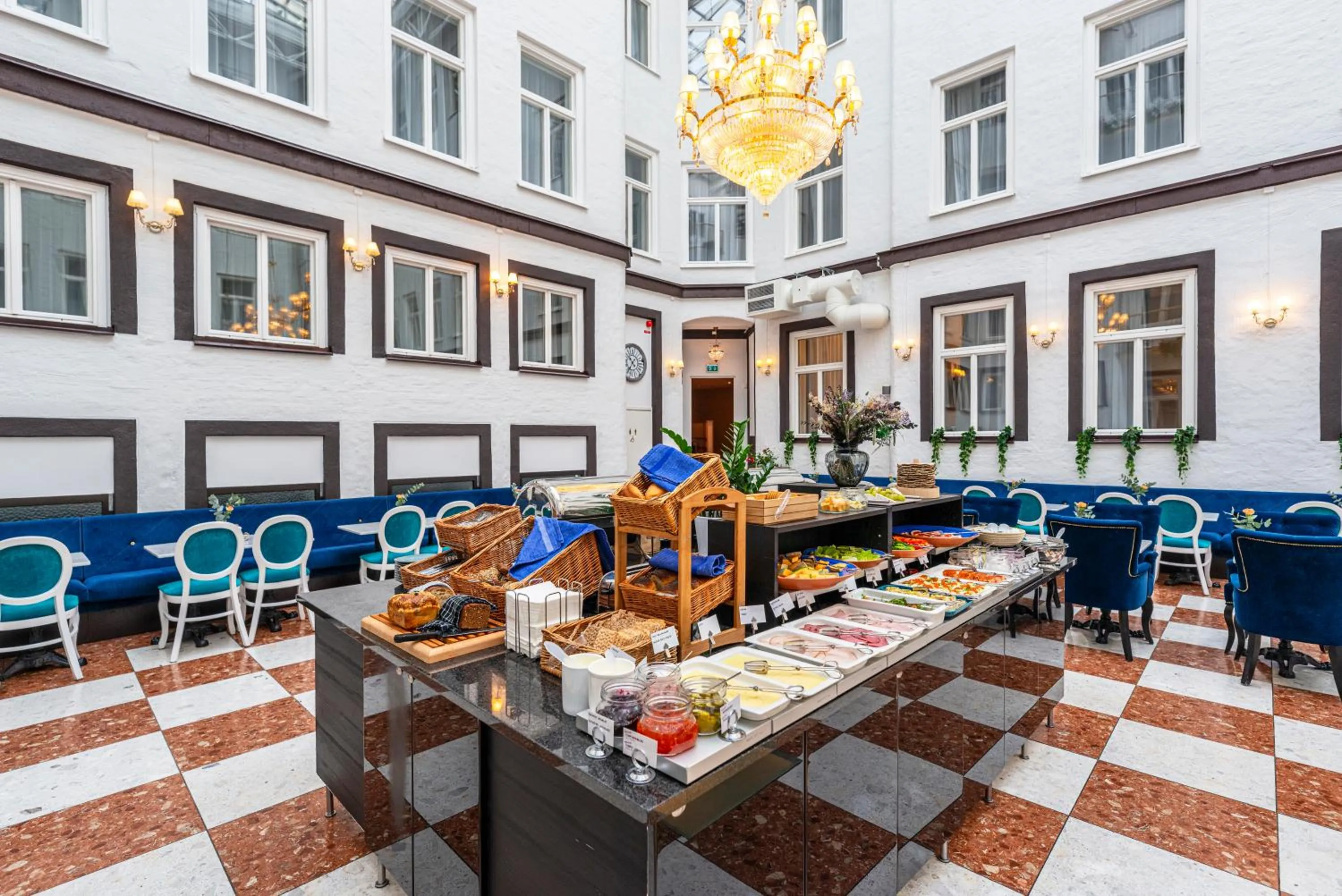 Breakfast in Best Western Hotel Bentleys