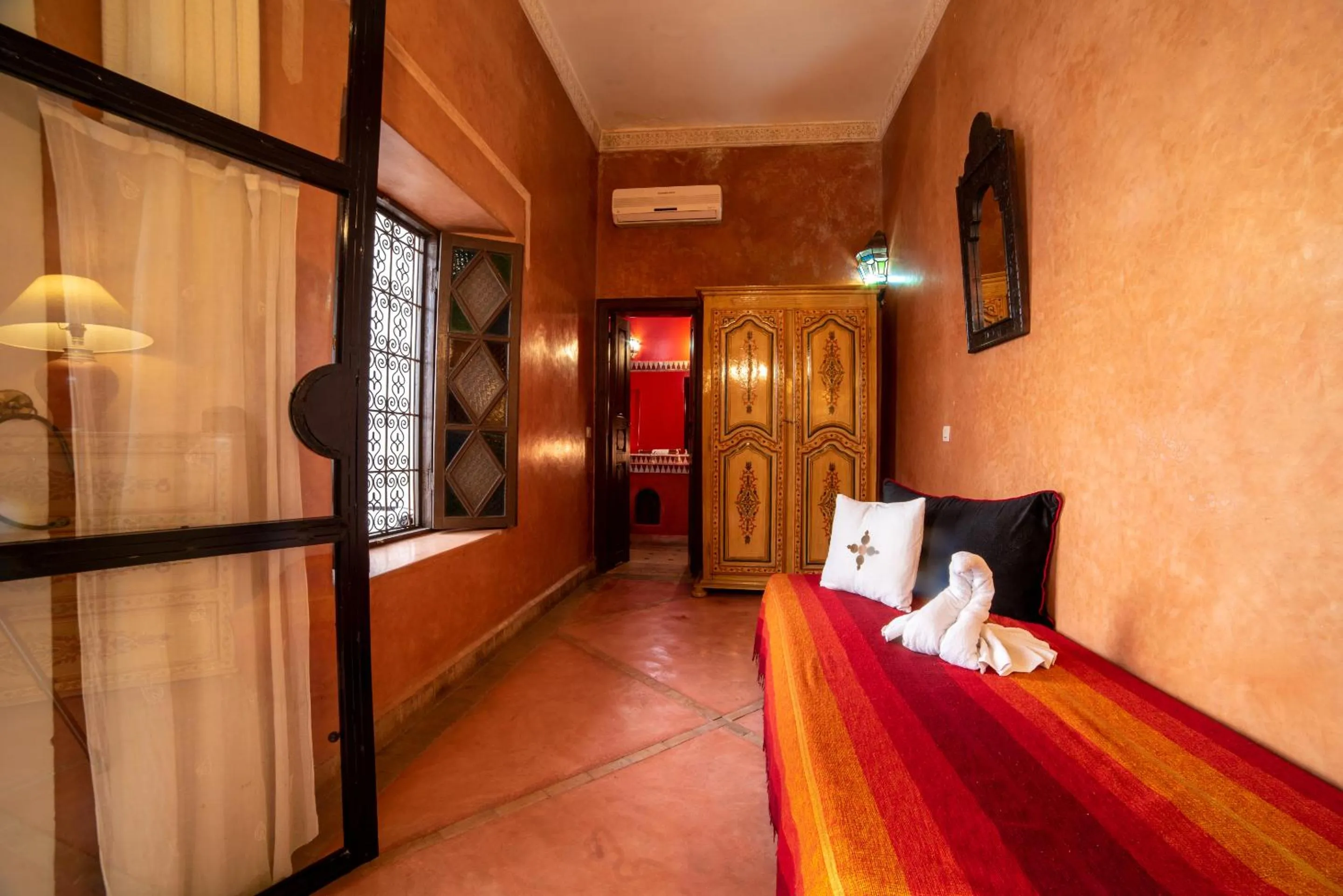 Bedroom, Bed in Riad Le Jardin de Lea, Suites & Spa