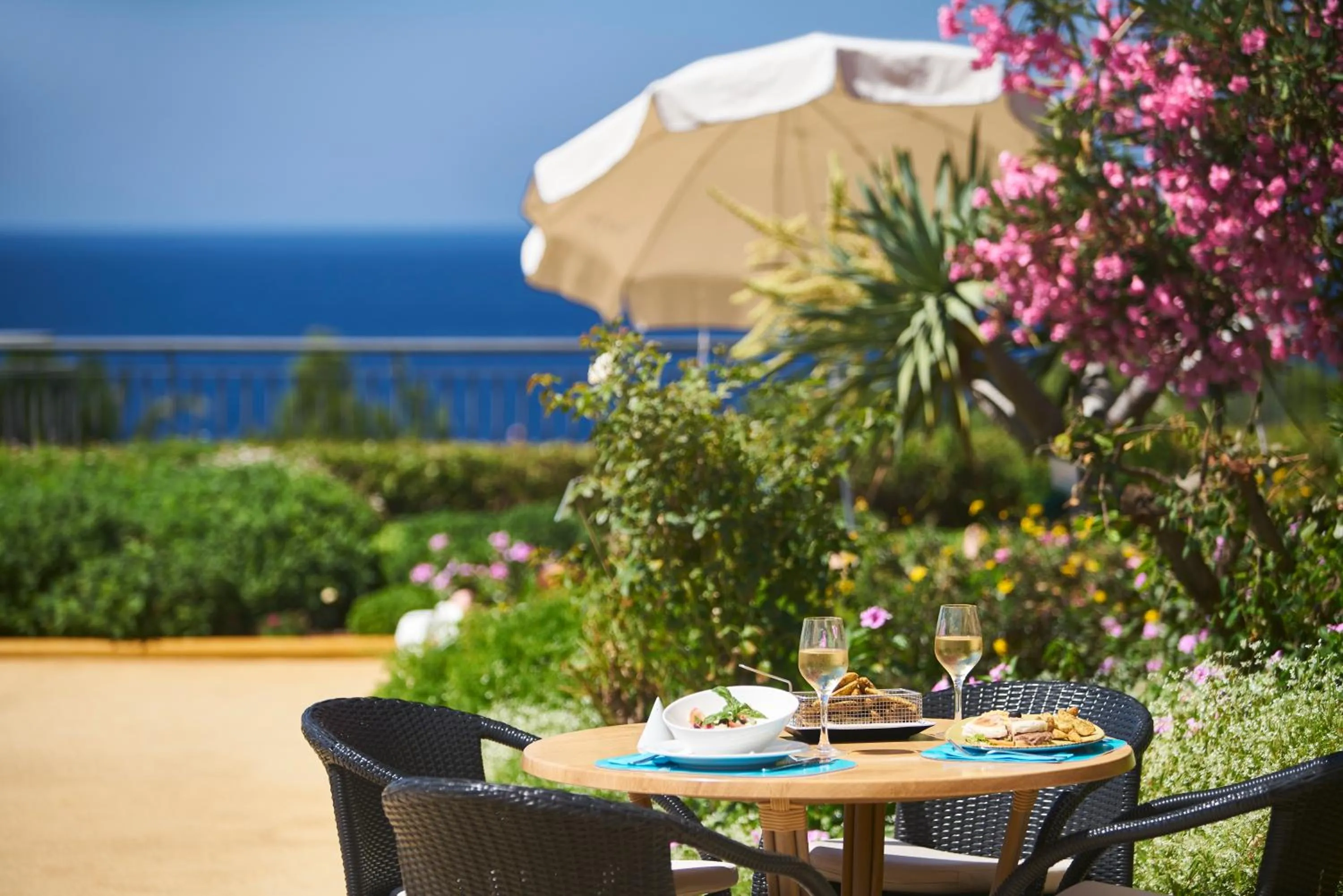 Lounge or bar in The Residence Porto Mare - PortoBay