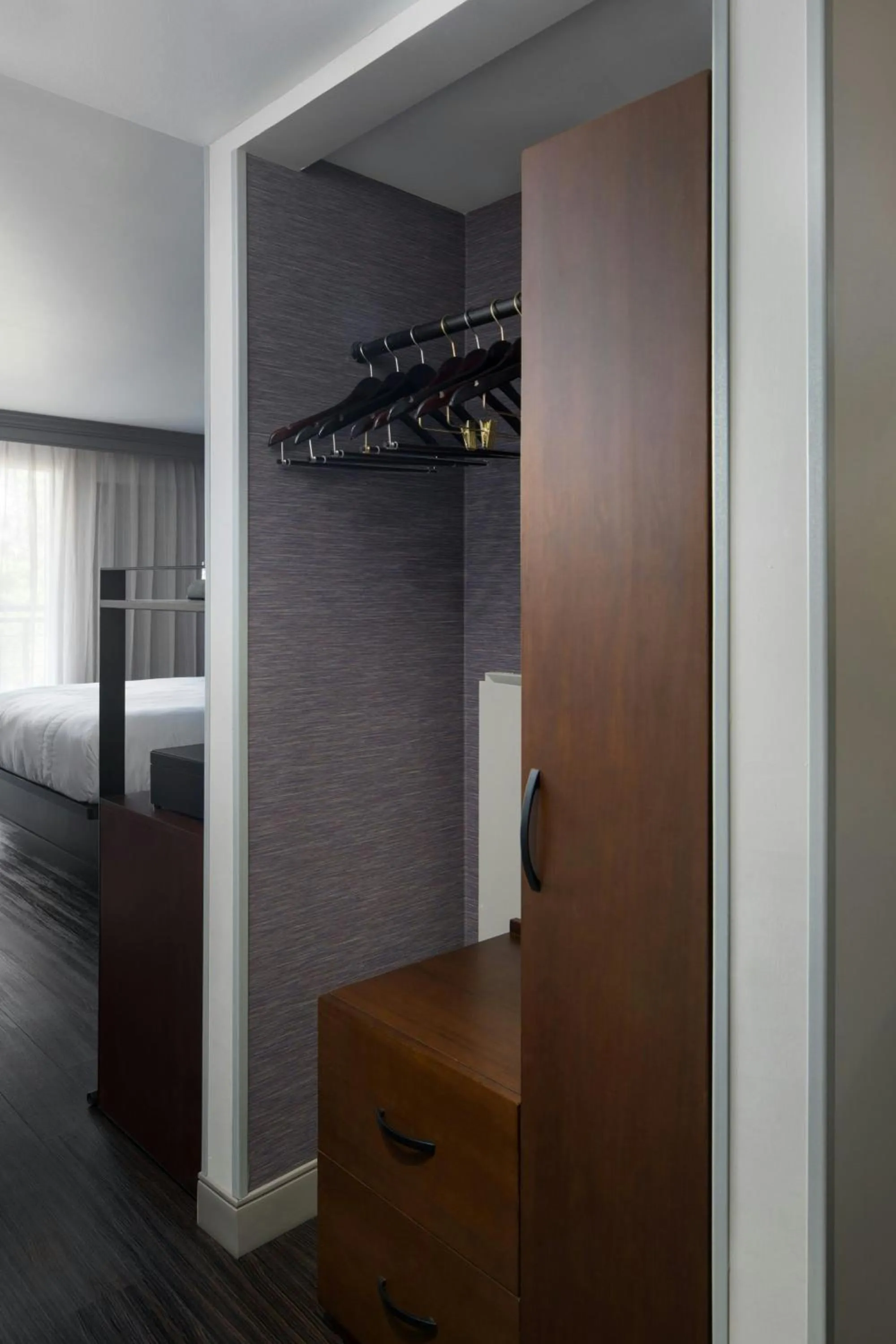 Photo of the whole room, Bed in Visalia Marriott at the Convention Center