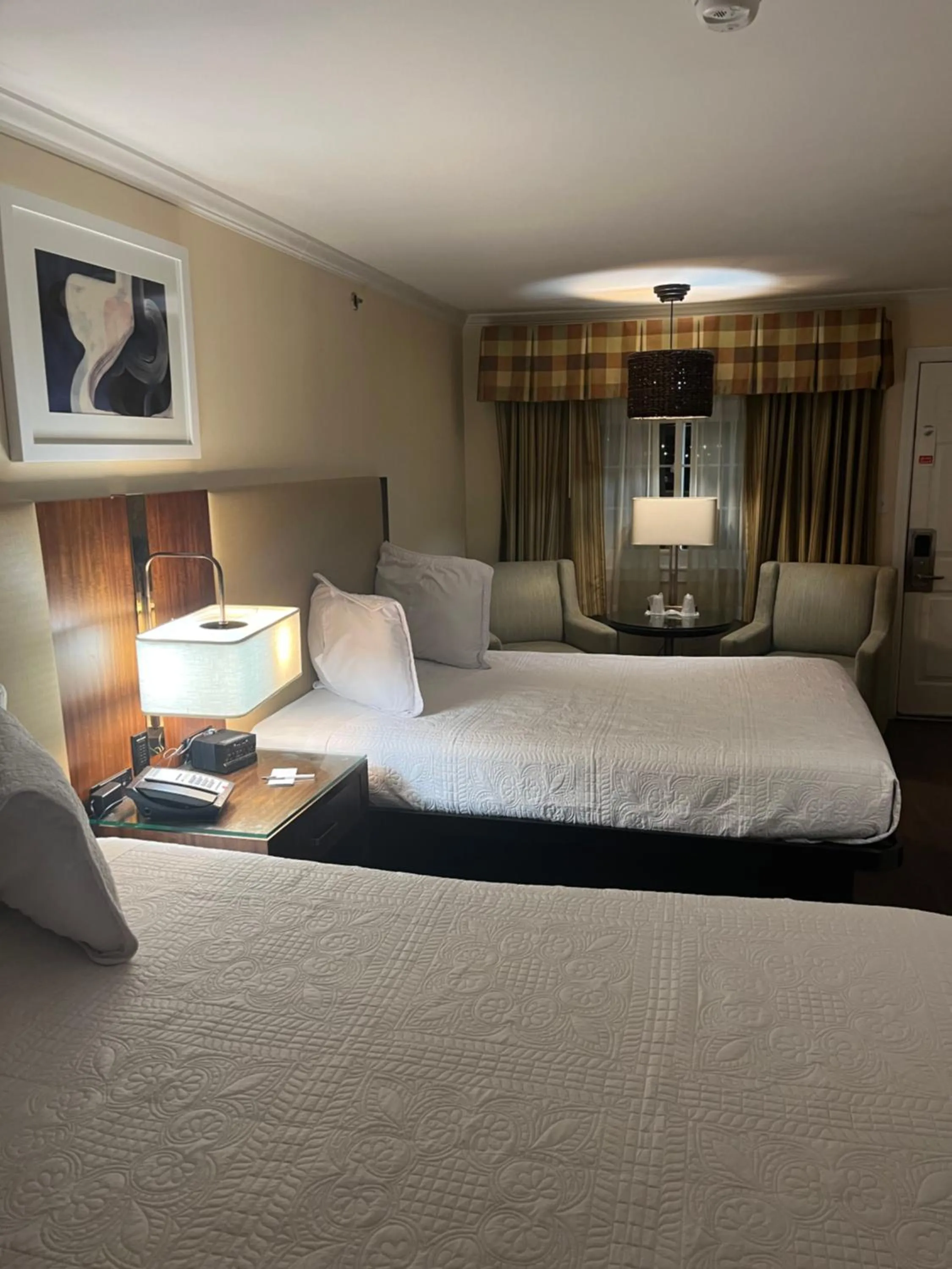 Bed in Anchorage Inn Rochester