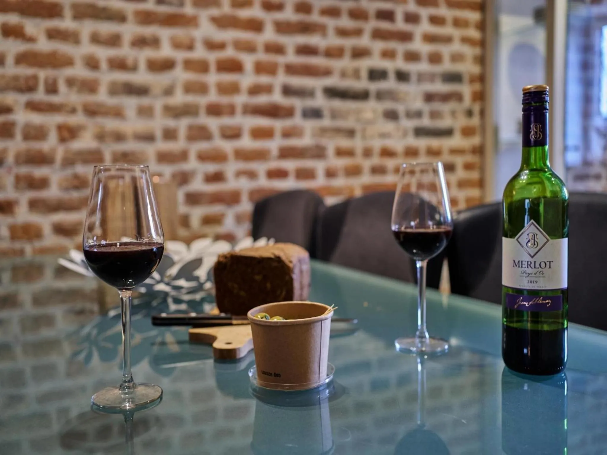 Decorative detail, Drinks in Spacious Apartment near Town Center in Mesch