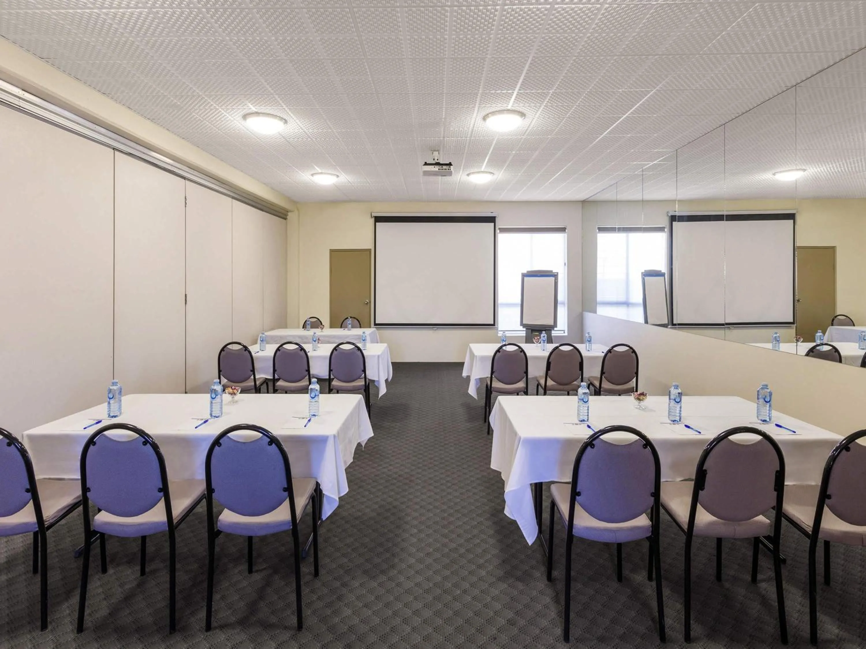 Meeting/conference room in BreakFree Queanbeyan