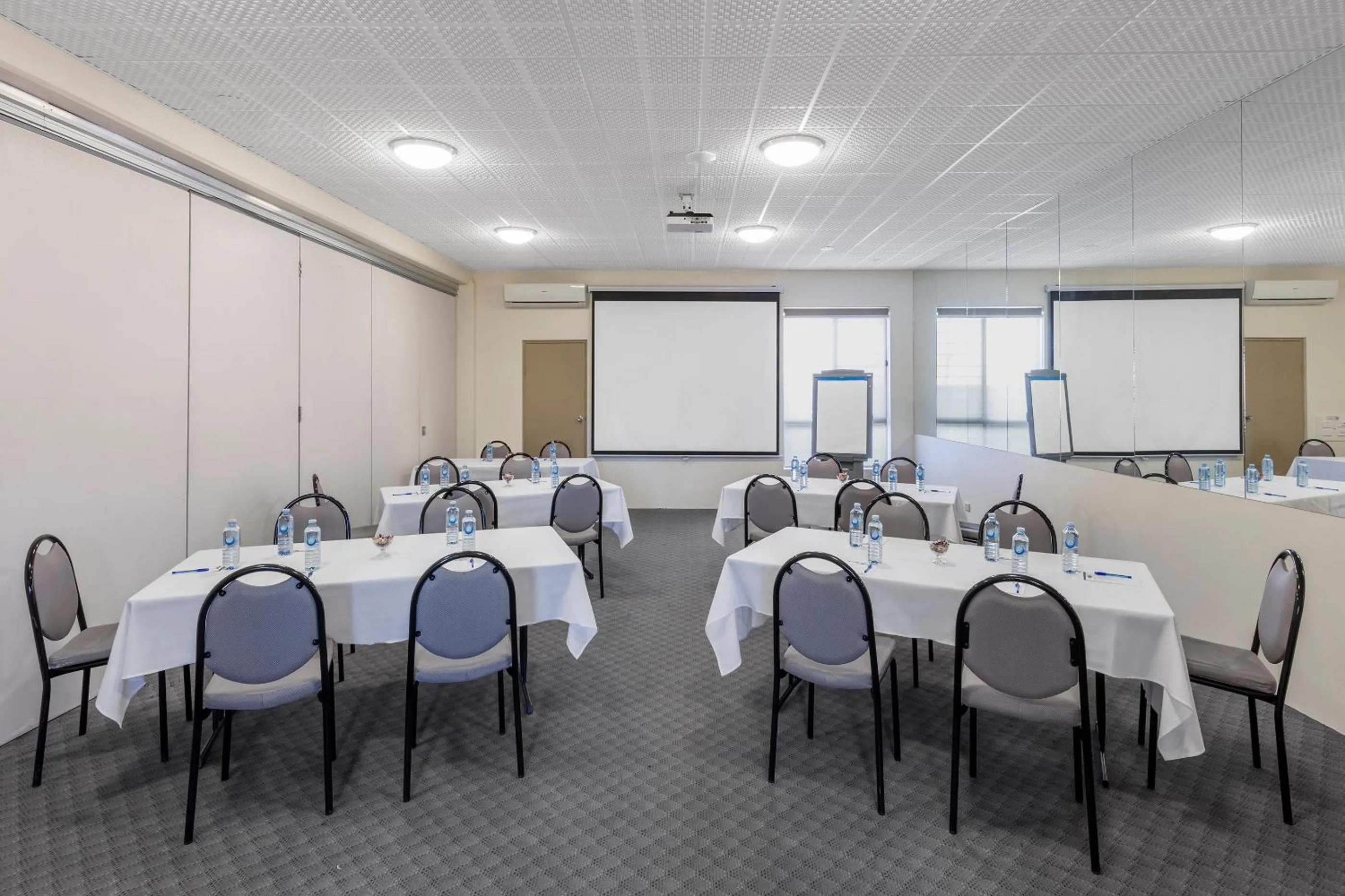Meeting/conference room in BreakFree Queanbeyan