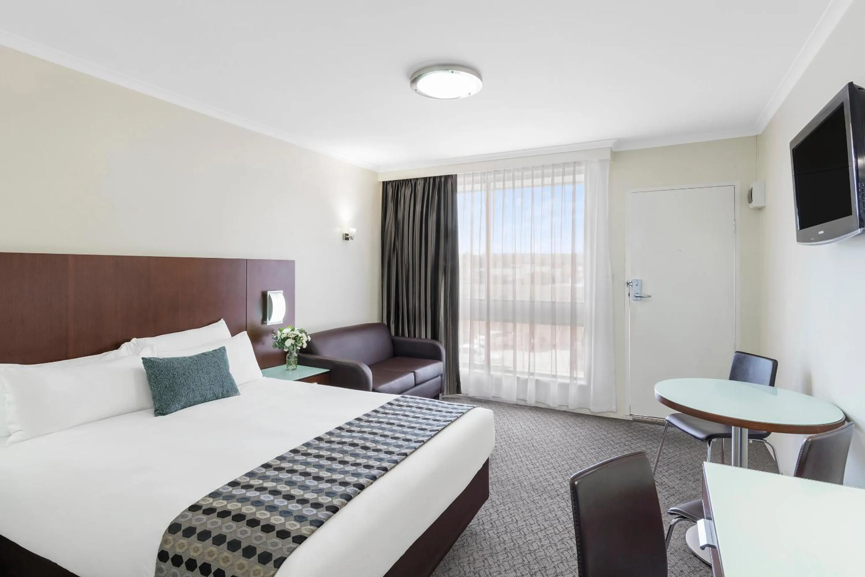 Bed in BreakFree Queanbeyan