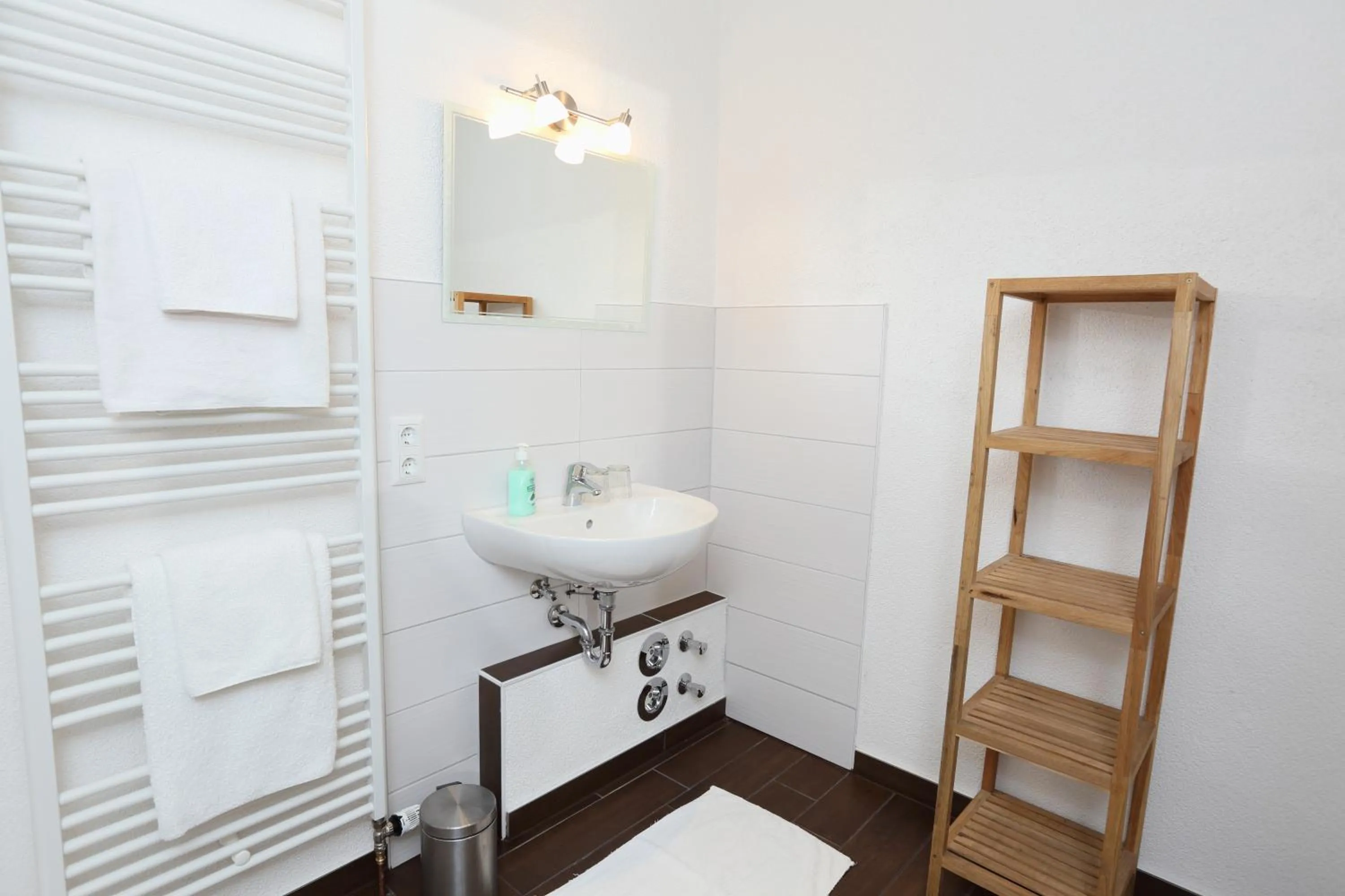 Photo of the whole room in Hotel Zur Linde