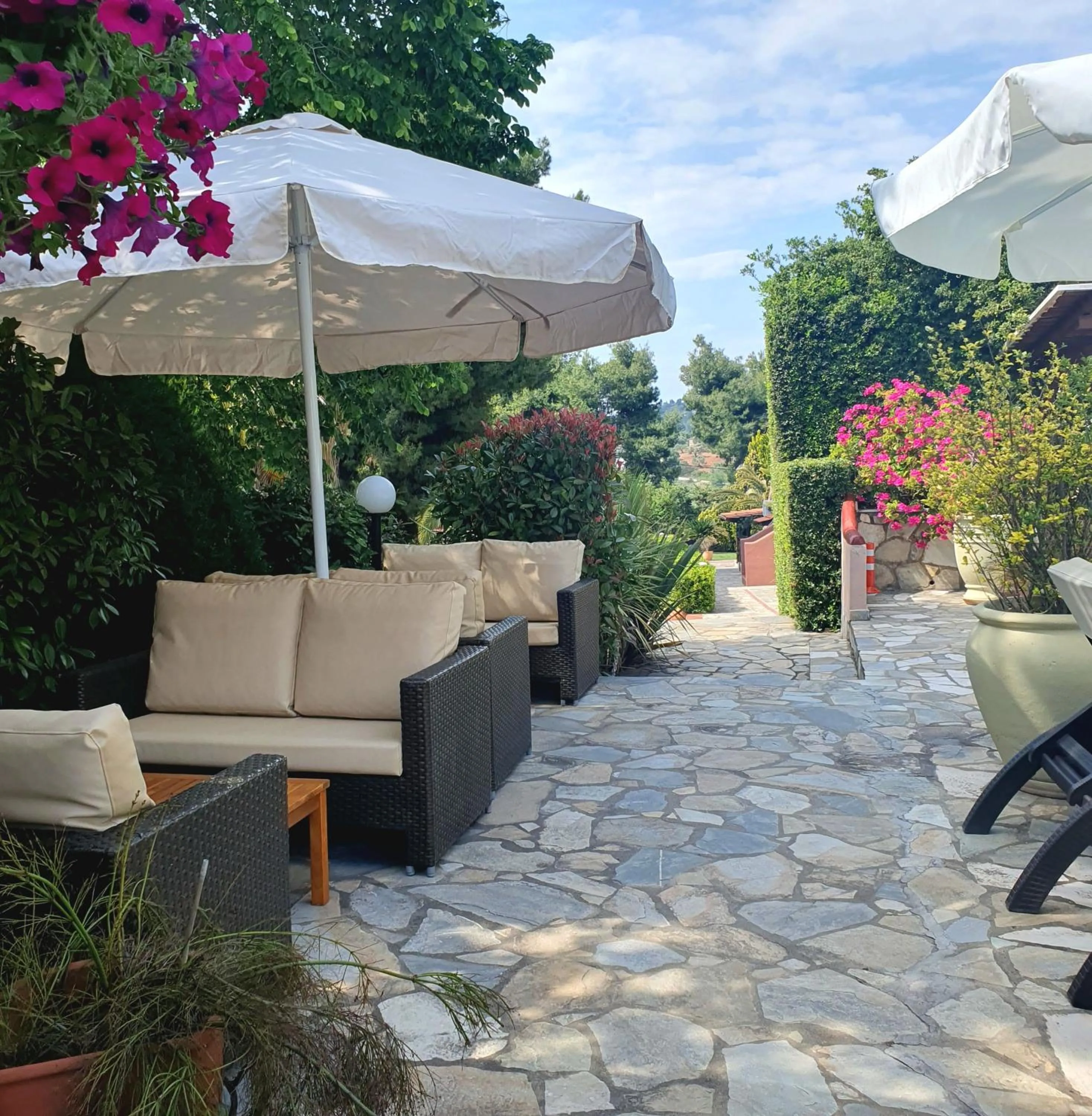 Day in Agrili Apartments & Rooms