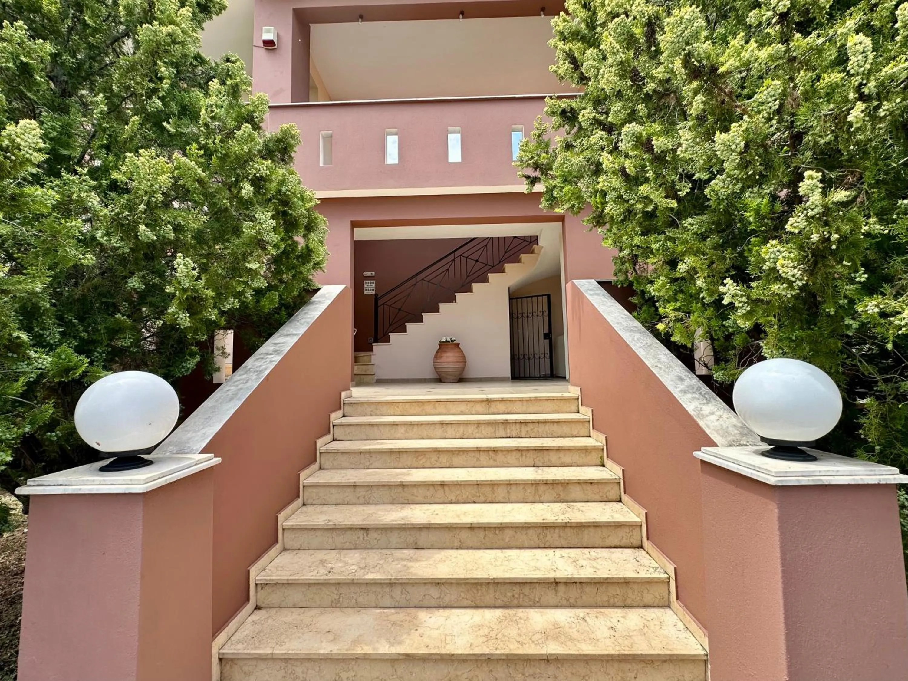 Property building in Agrili Apartments & Rooms