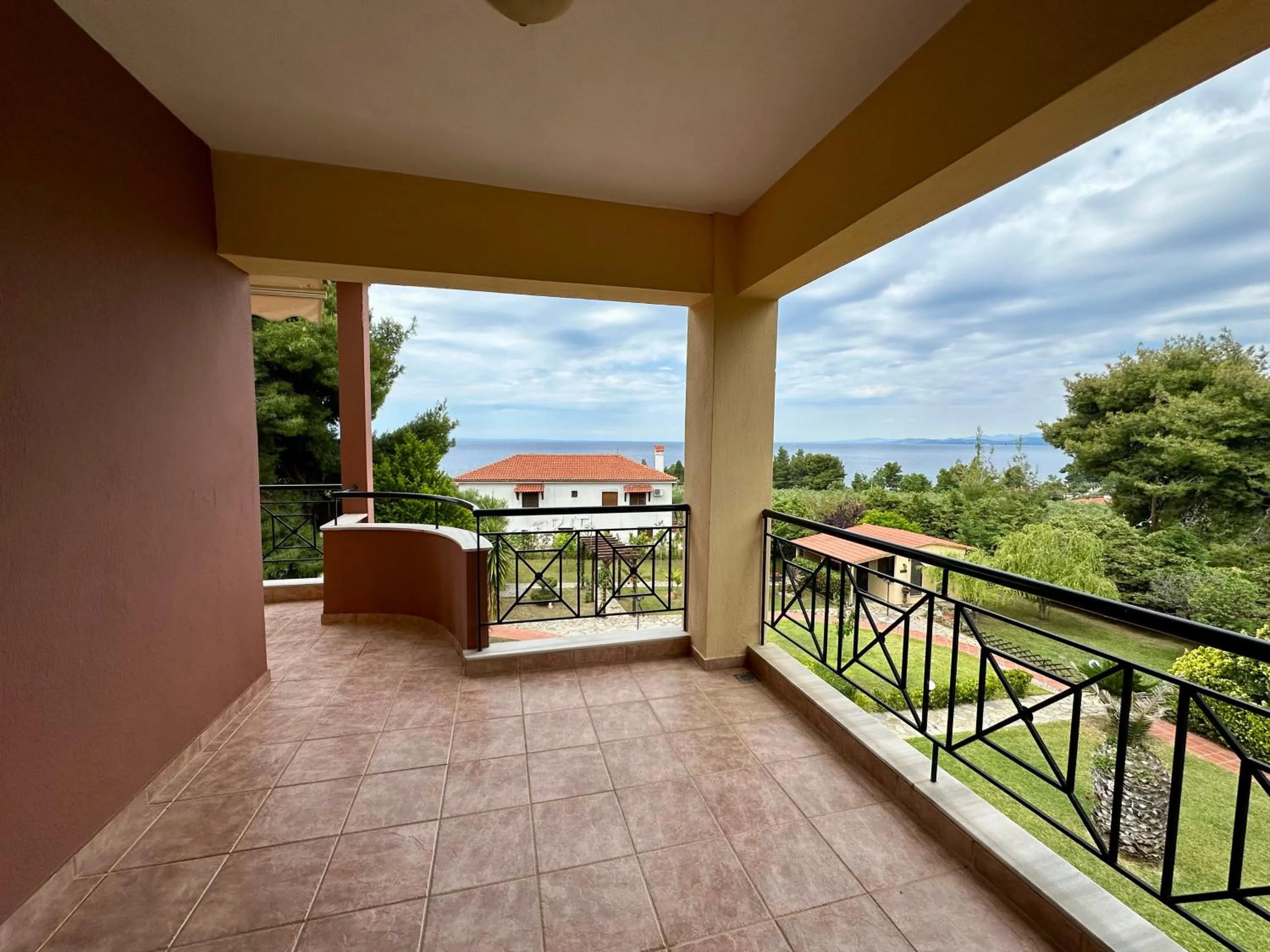 Patio in Agrili Apartments & Rooms