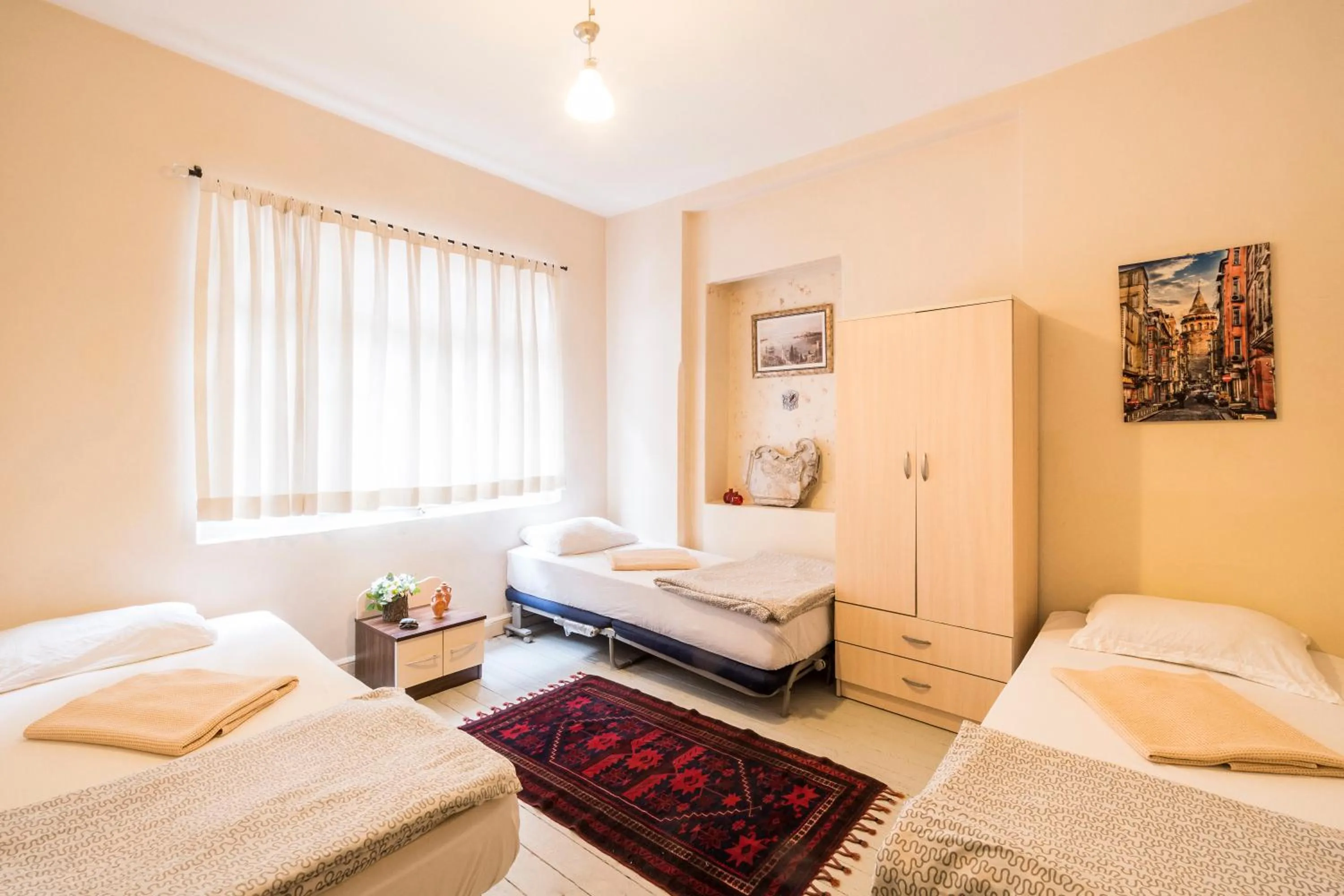 Photo of the whole room in Levanten Hostel