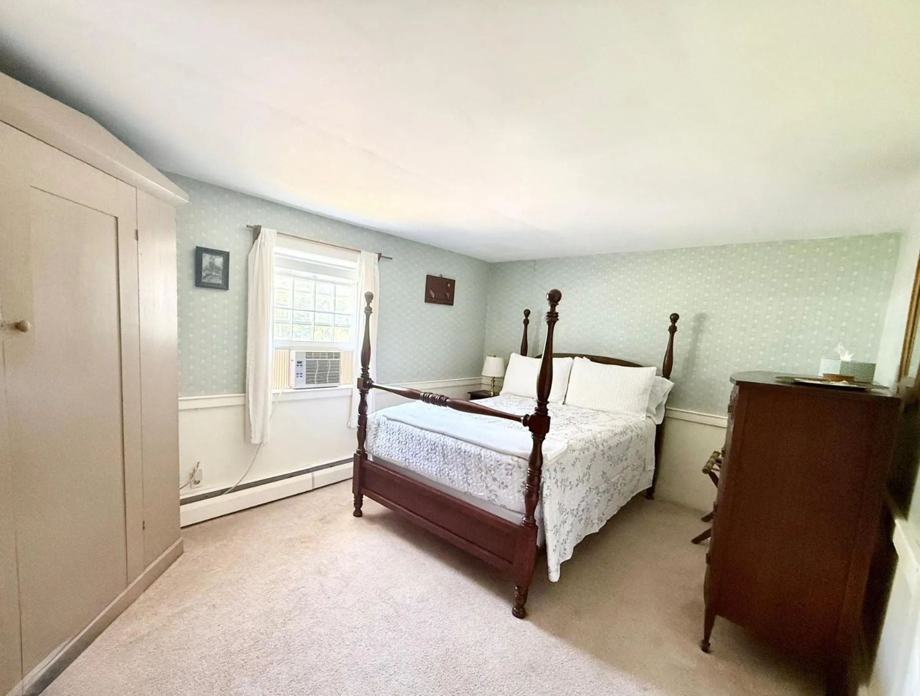 Breakfast, Bed in Colonel Spencer Inn