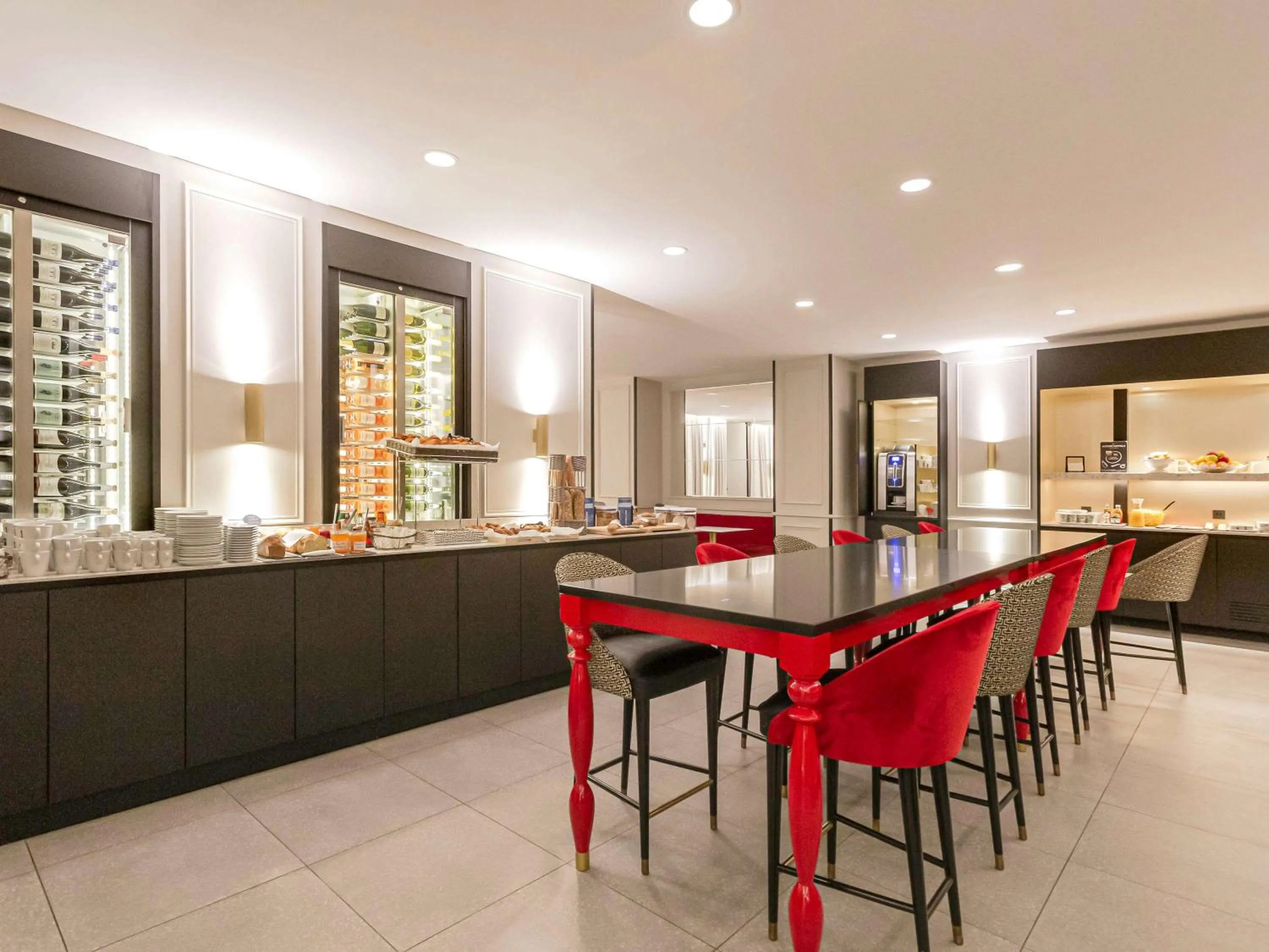 Restaurant/places to eat in Ibis Styles Toulouse Capitole