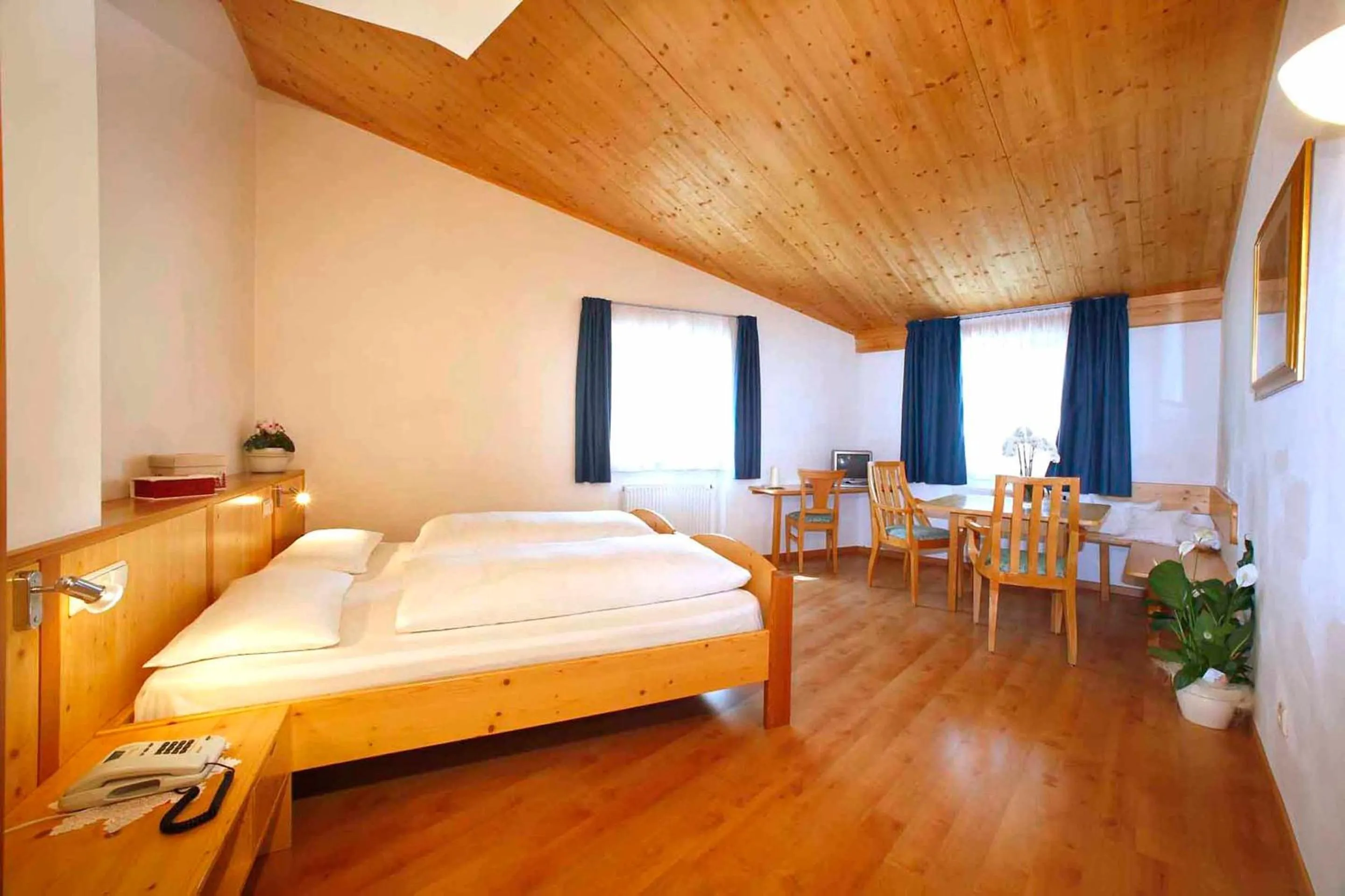 Day, Bed in Hotel Meisules