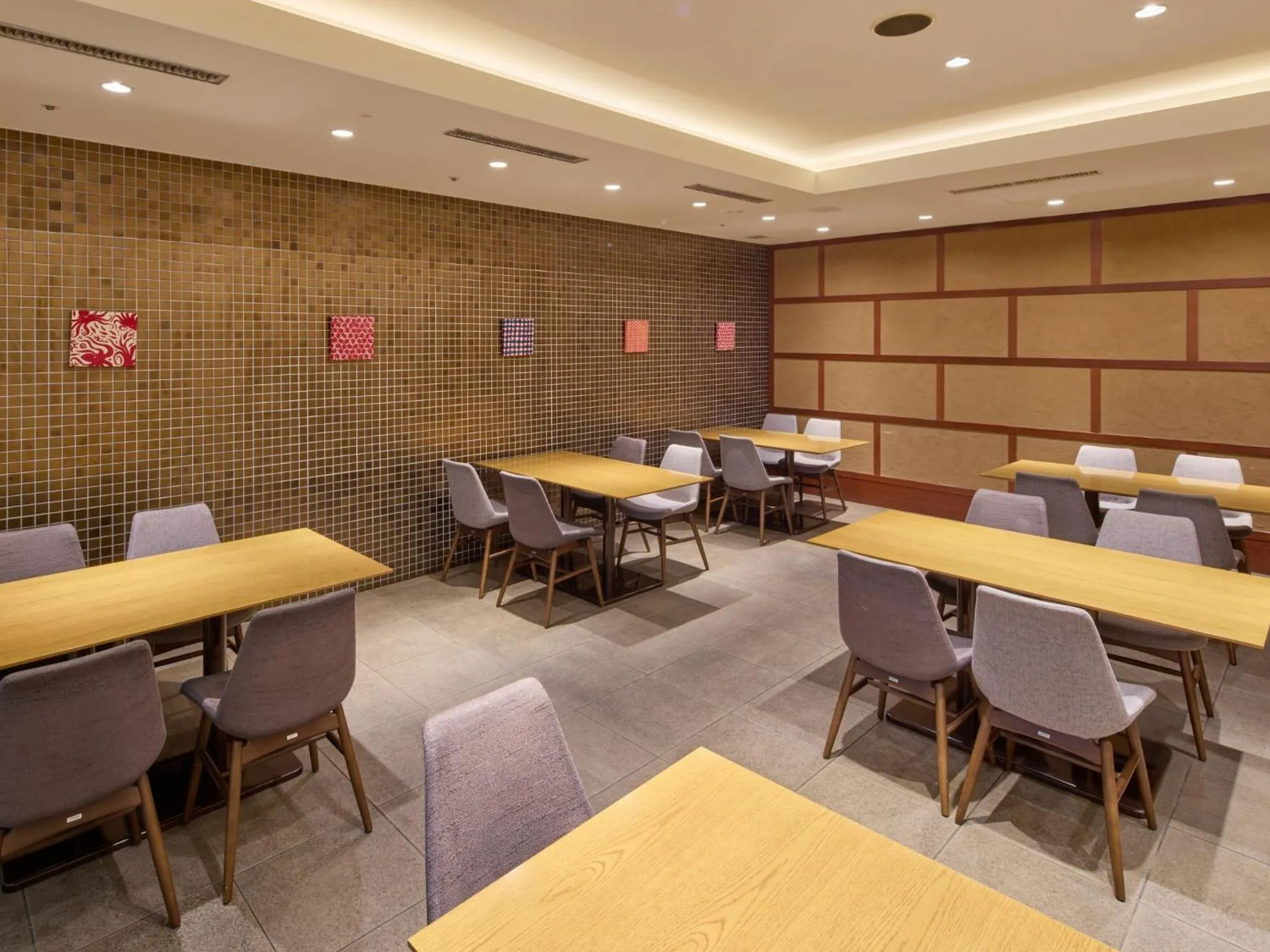 Restaurant/places to eat in Okinawa NaHaNa Hotel & Spa