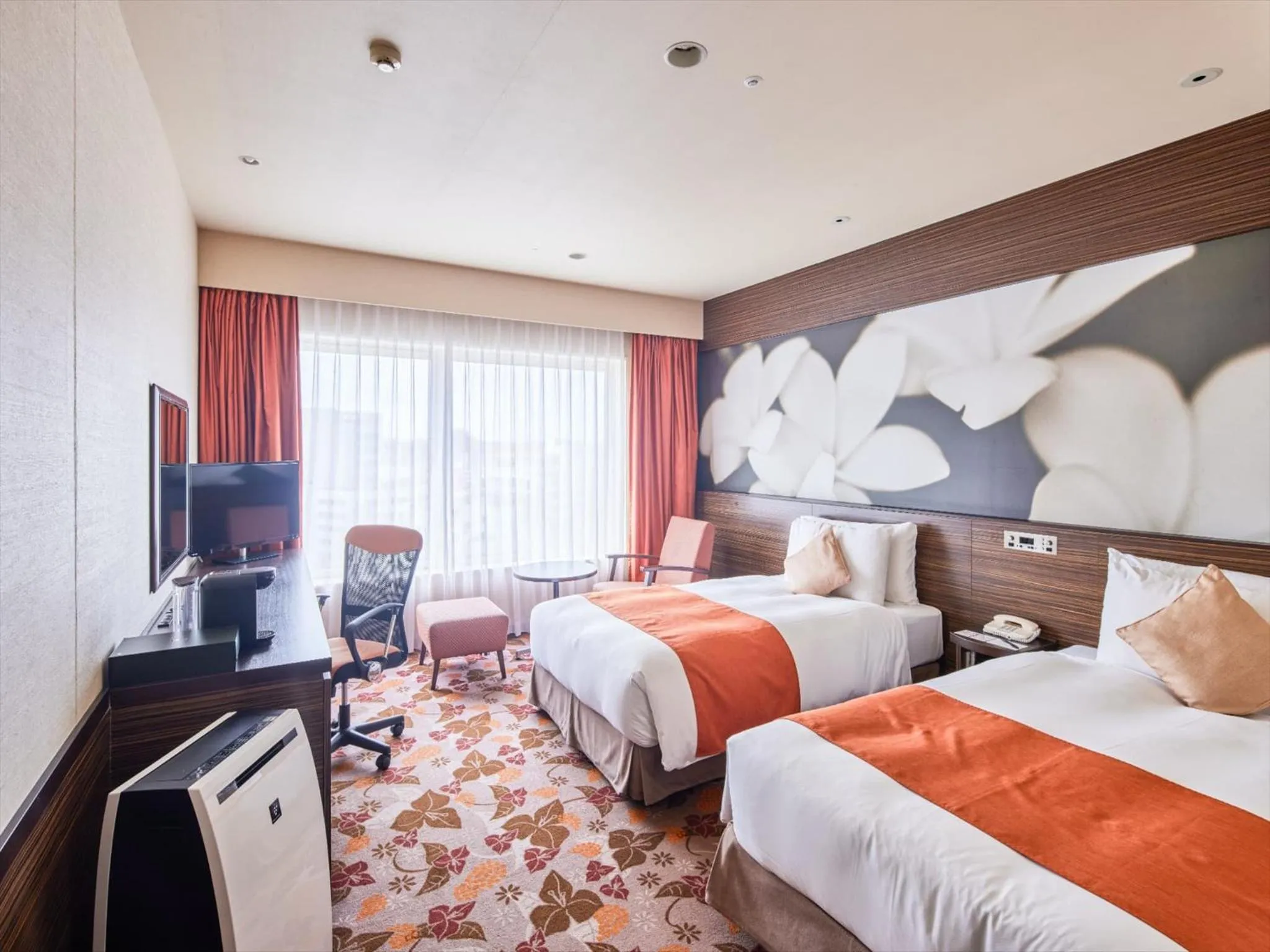 Bed in Okinawa NaHaNa Hotel & Spa