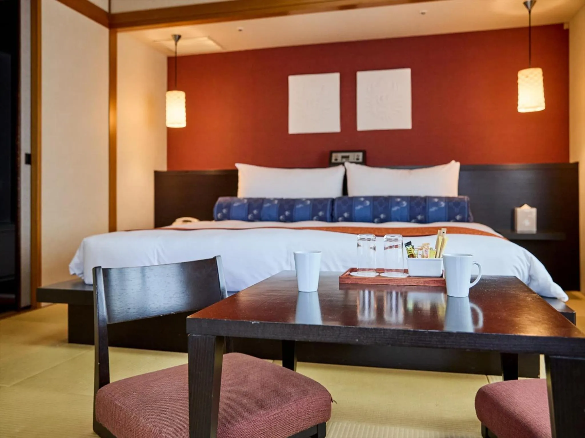 Bed in Okinawa NaHaNa Hotel & Spa