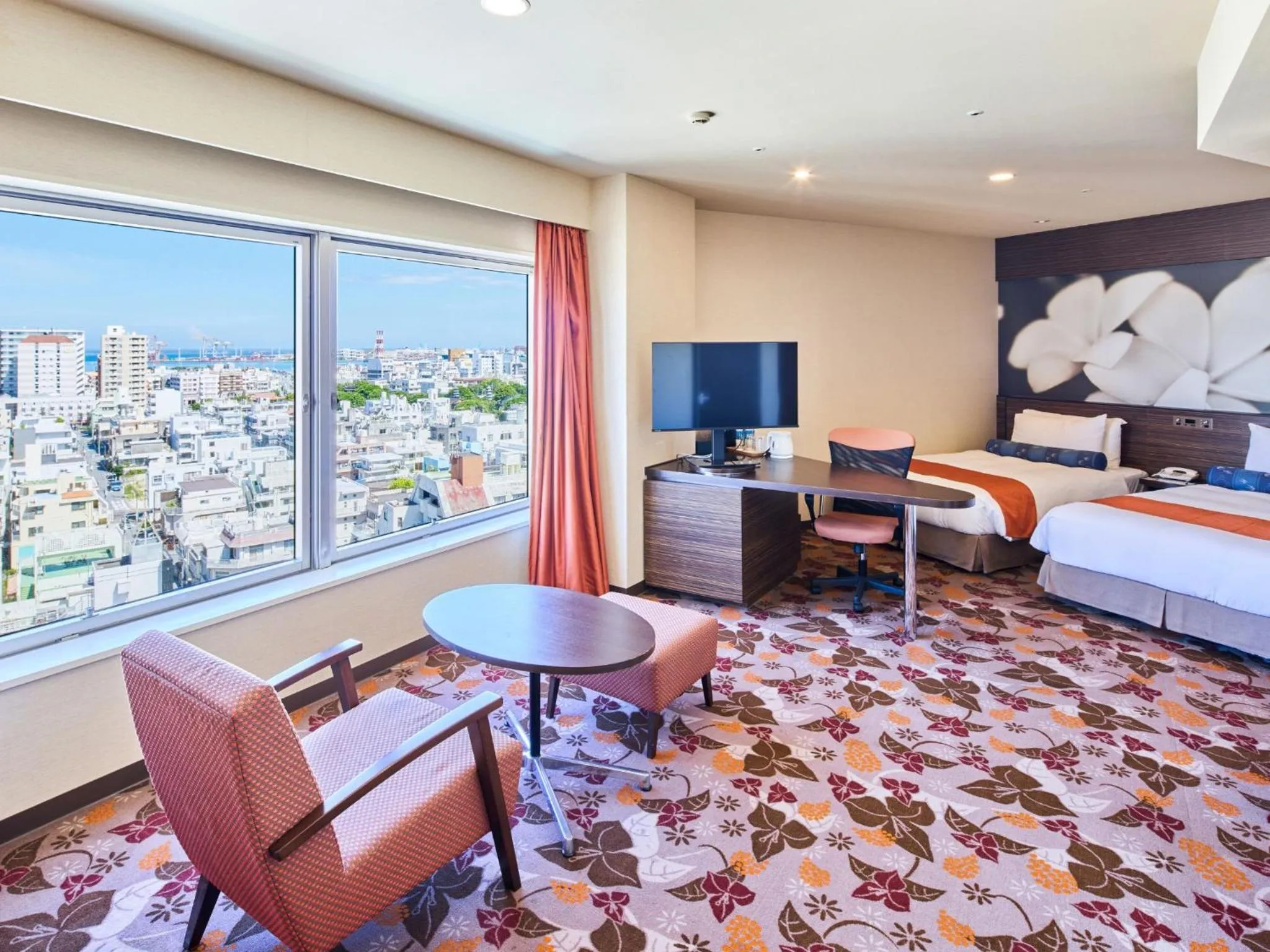 Bed in Okinawa NaHaNa Hotel & Spa