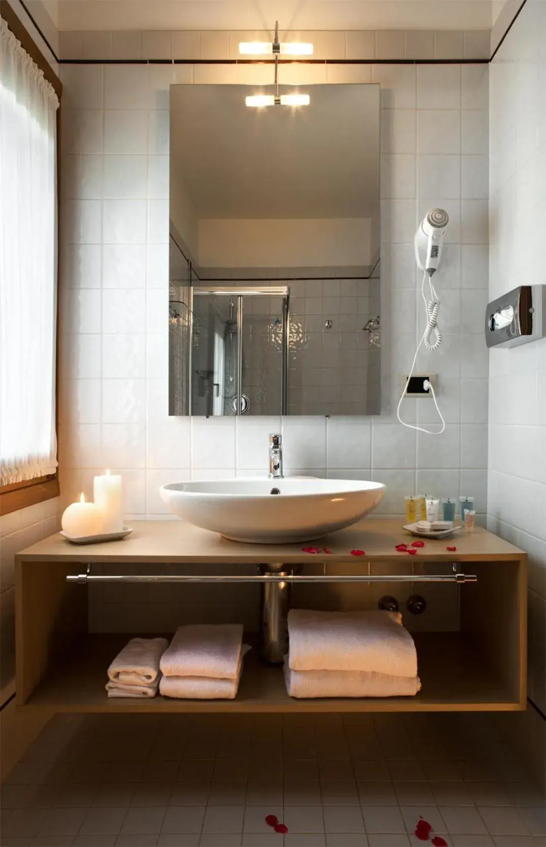 Single Room in Hotel Villaguarda Prosecco Area Single Room in Hotel Villaguarda Prosecco Area