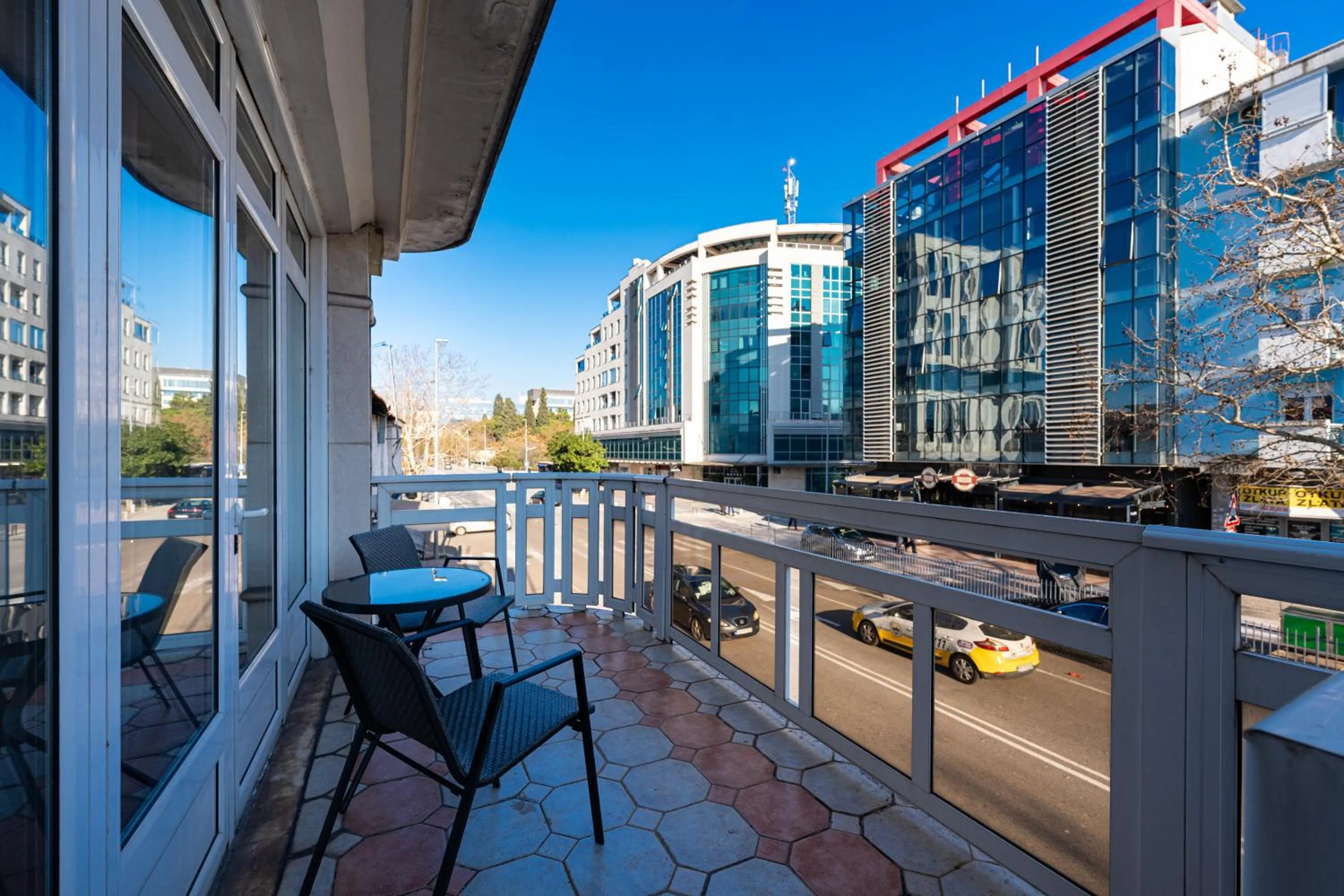 Day in Hotel Bojatours