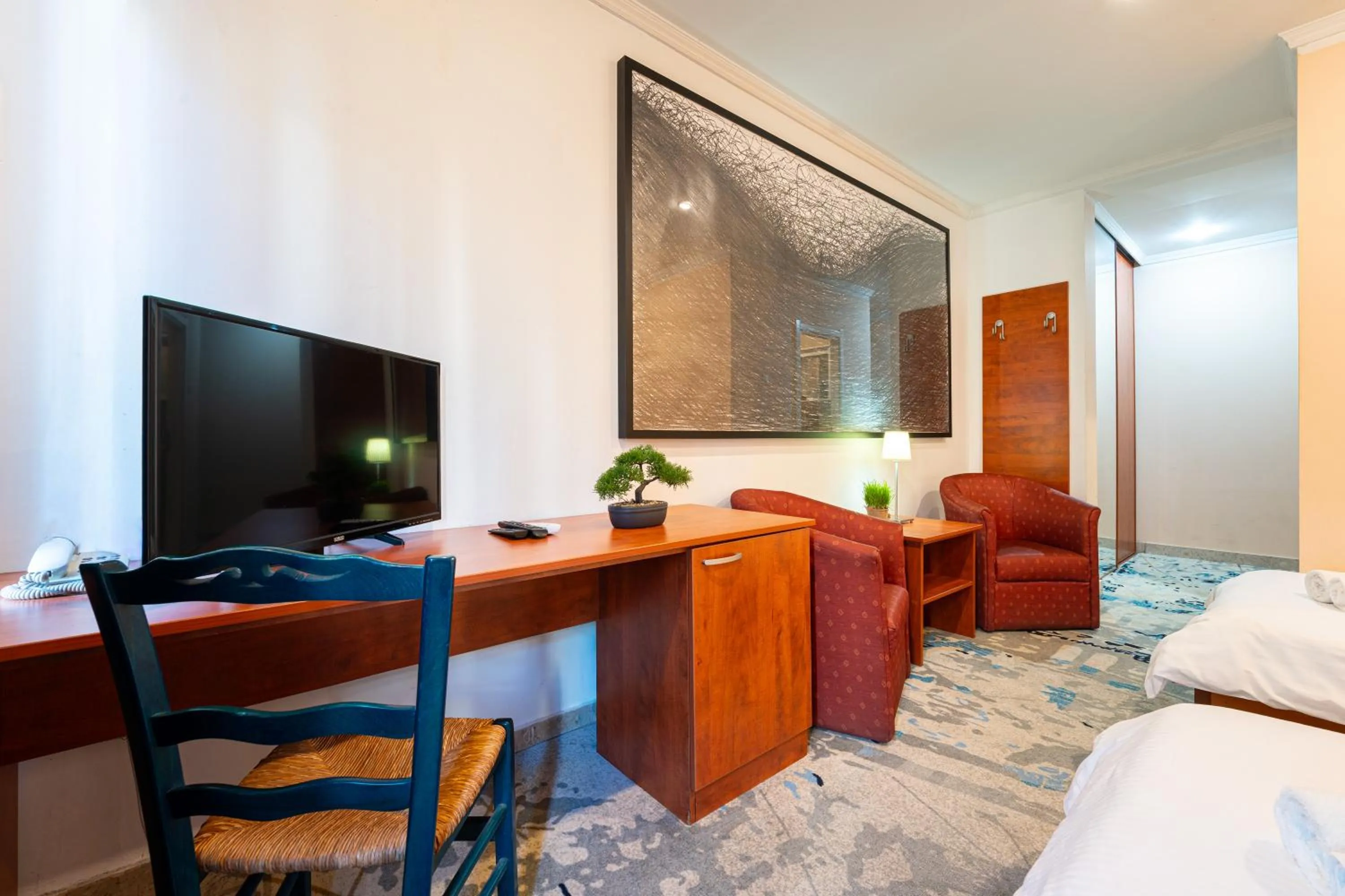 Bed in Hotel Bojatours