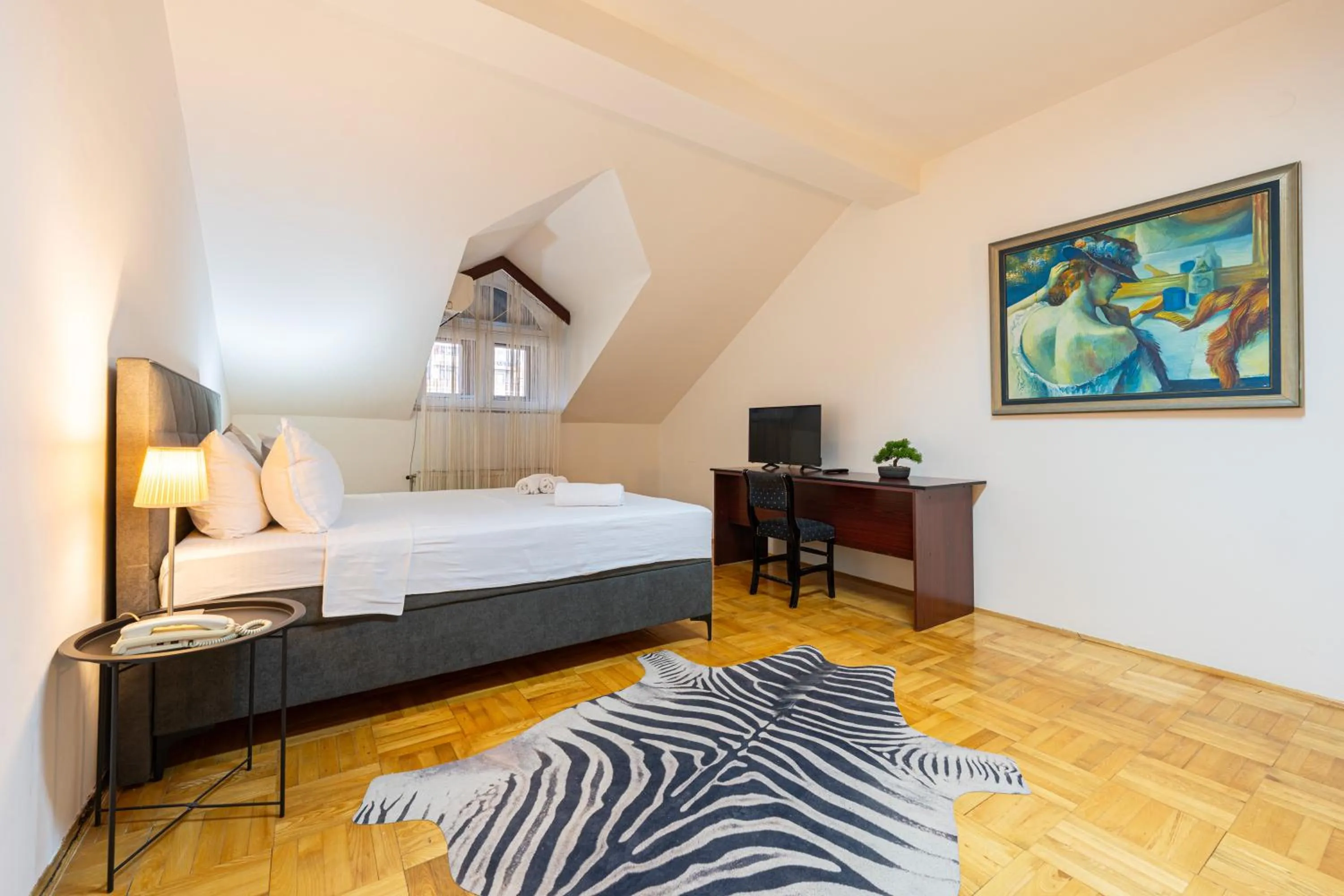 Bed in Hotel Bojatours