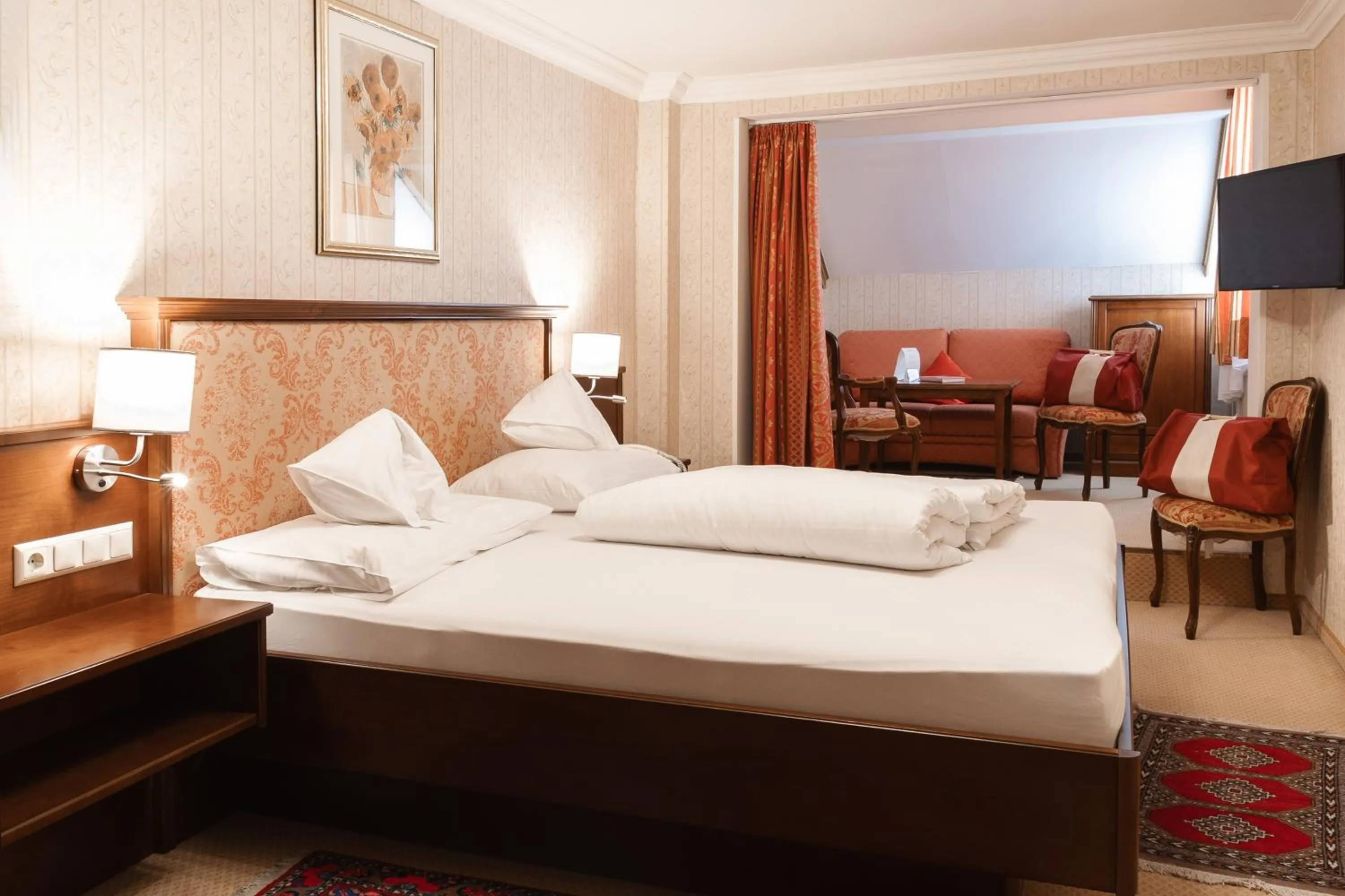 Bedroom, Bed in Schlosshotel Seewirt