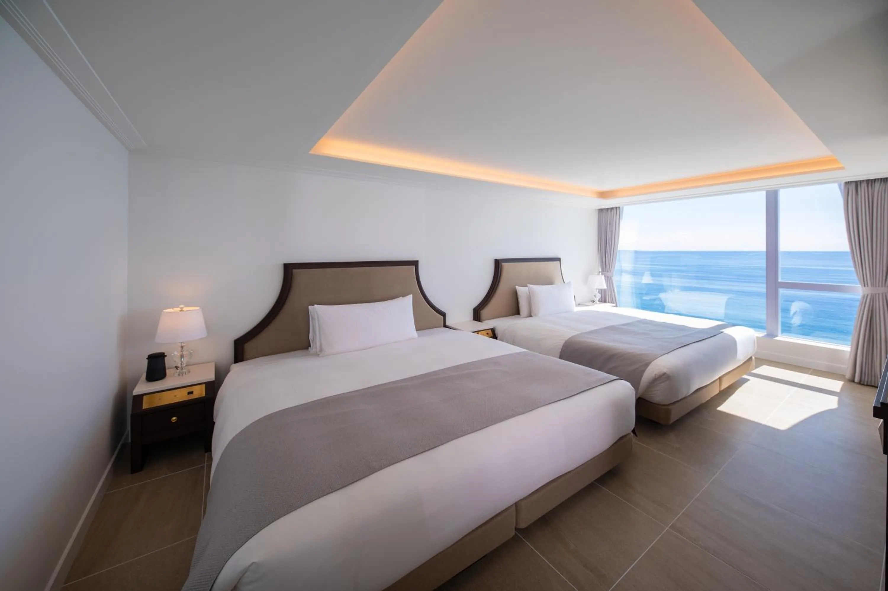 Bed in Hayama Hotel Otowa No Mori