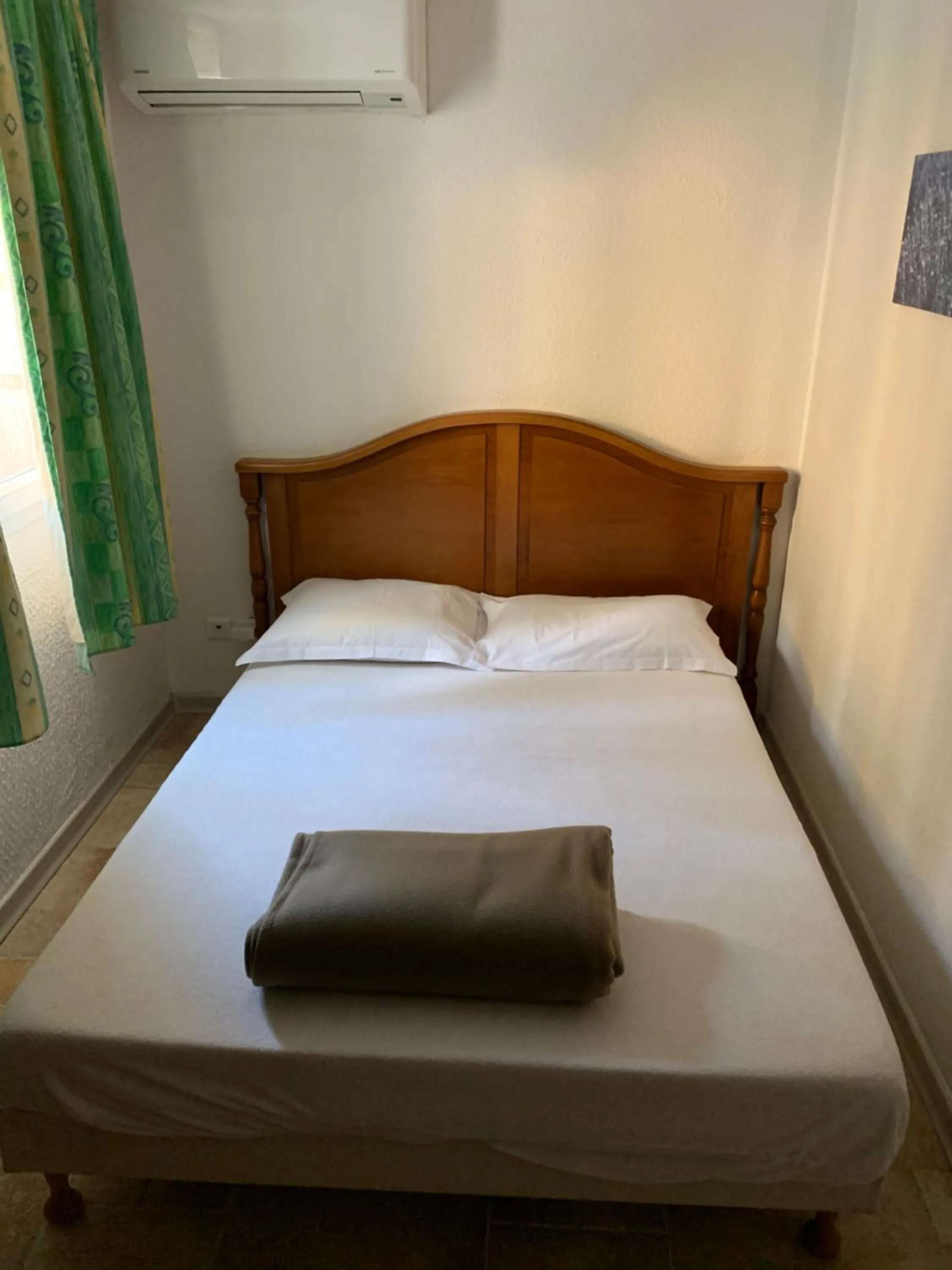 Bed in Apart'Hôtel Les 4 Sources