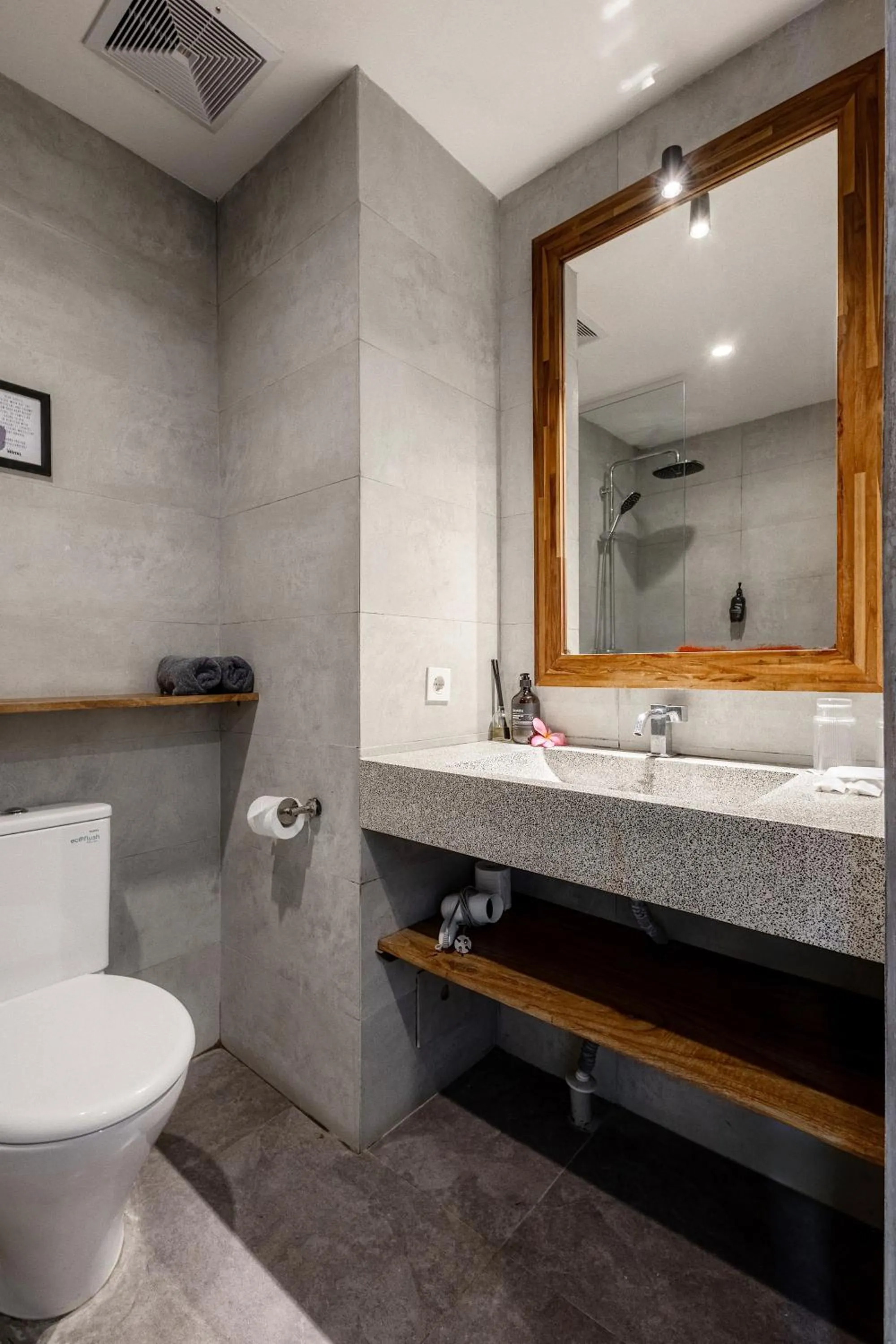 Shower in Surf Motel