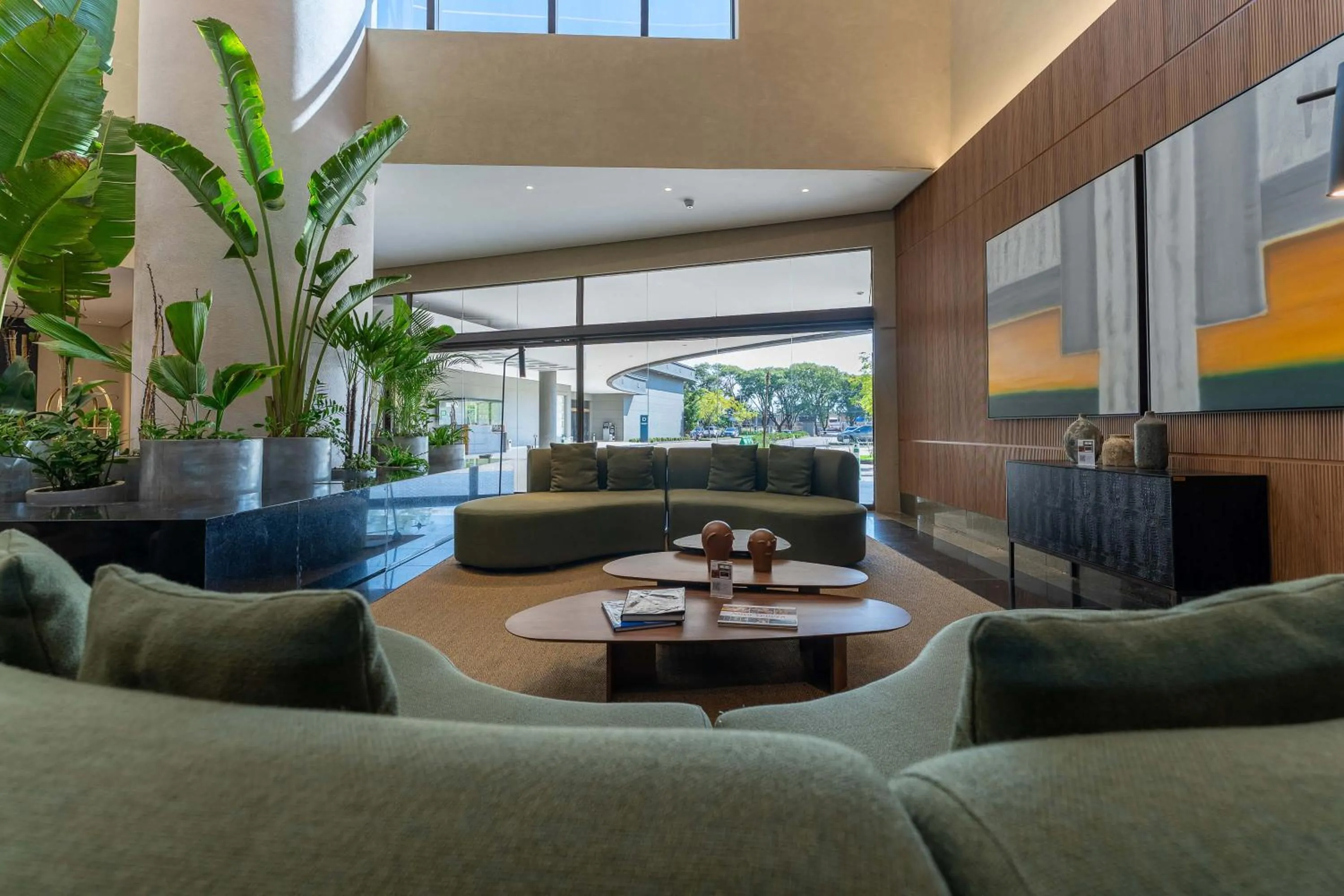 Lobby or reception in Hotel Deville Prime Porto Alegre