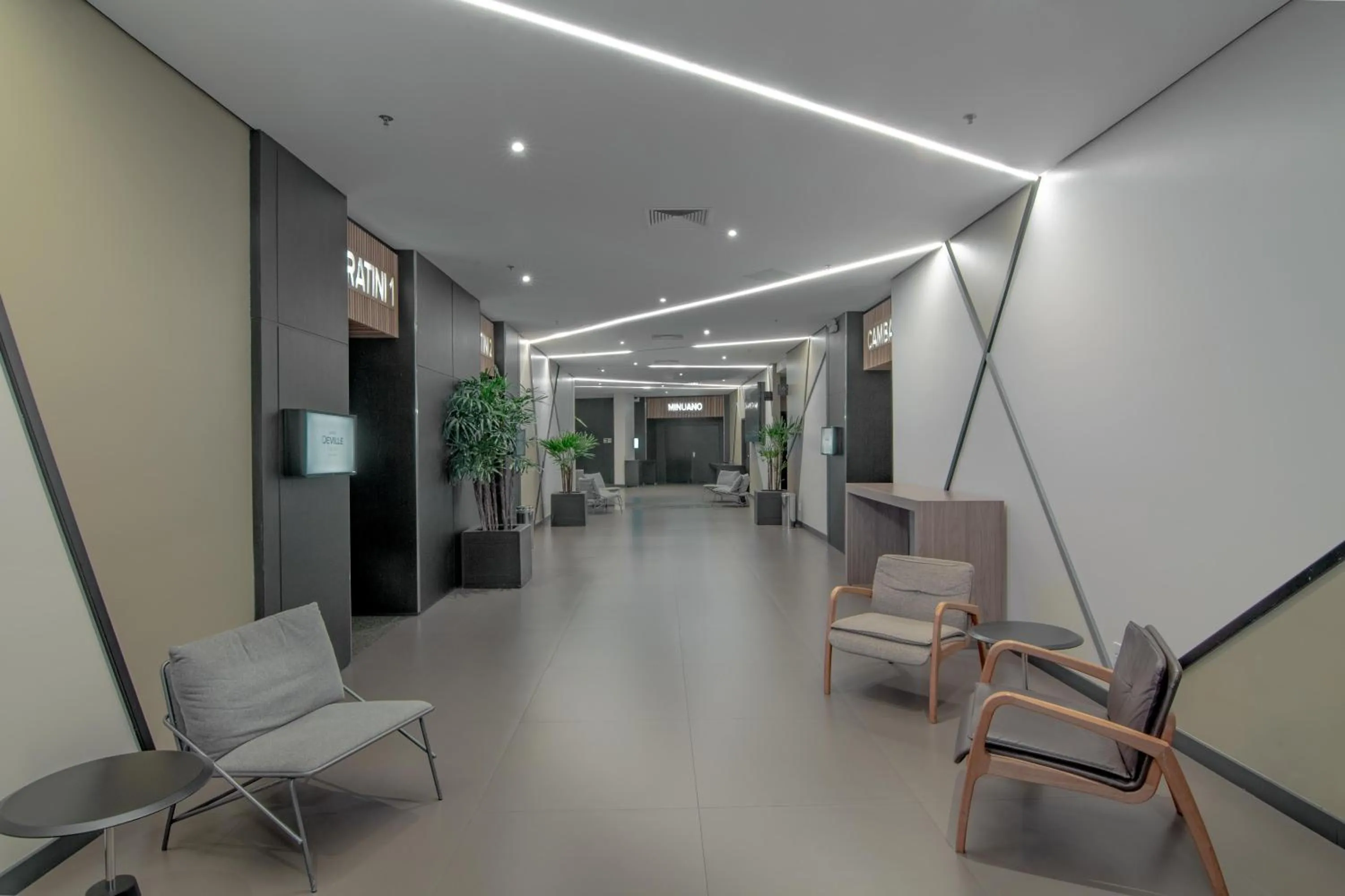 Meeting/conference room in Hotel Deville Prime Porto Alegre