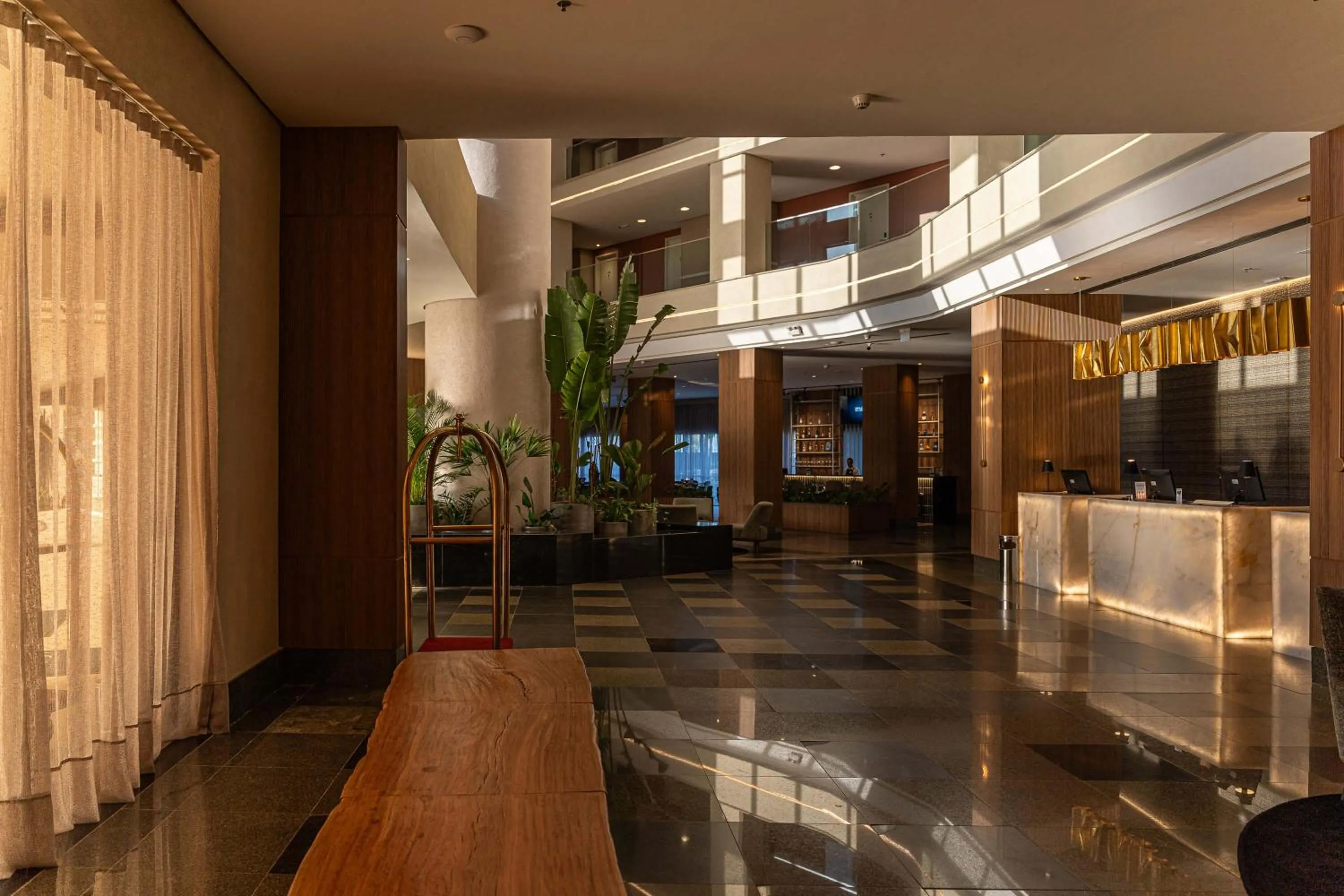 Lobby or reception in Hotel Deville Prime Porto Alegre