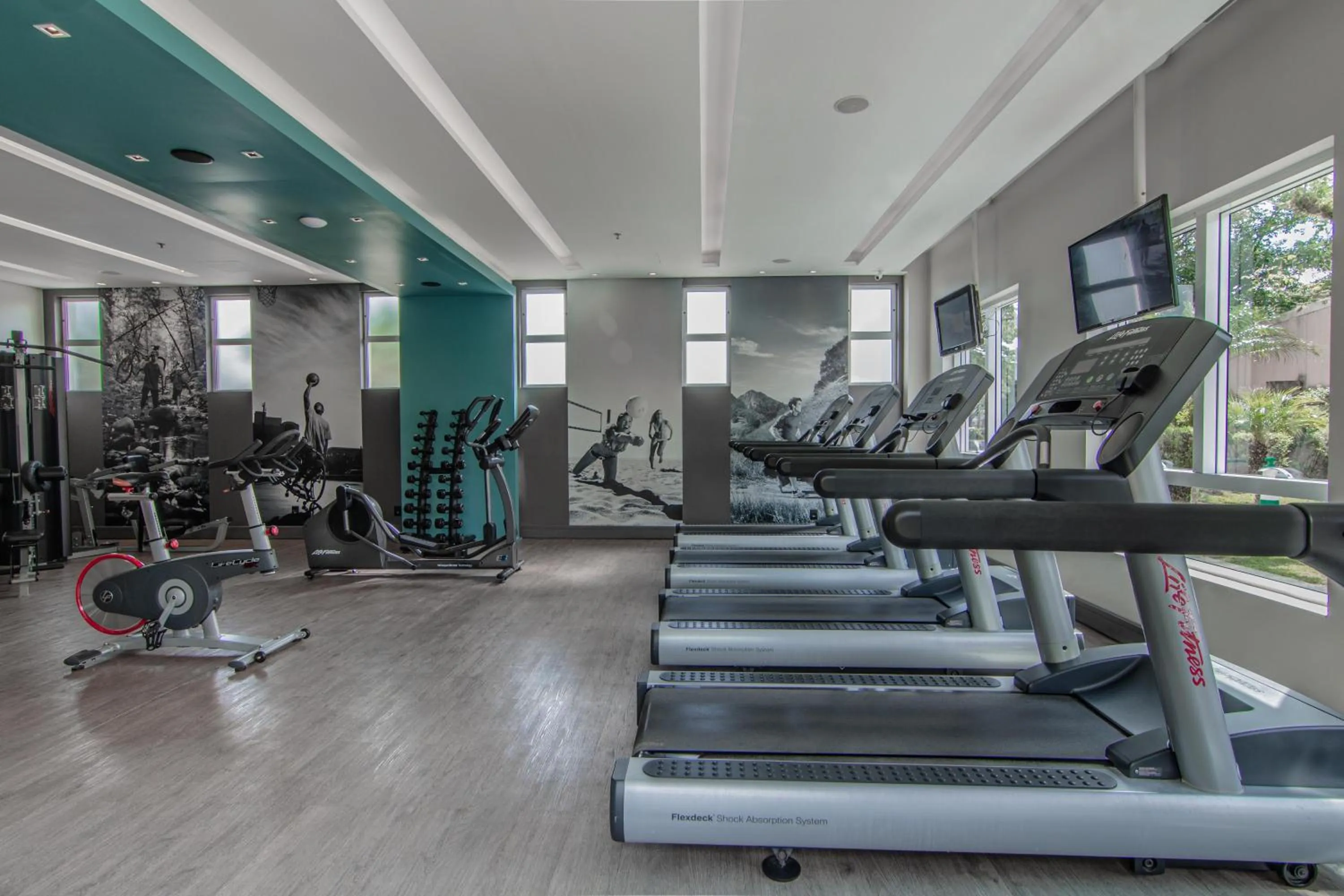 Fitness centre/facilities in Hotel Deville Prime Porto Alegre