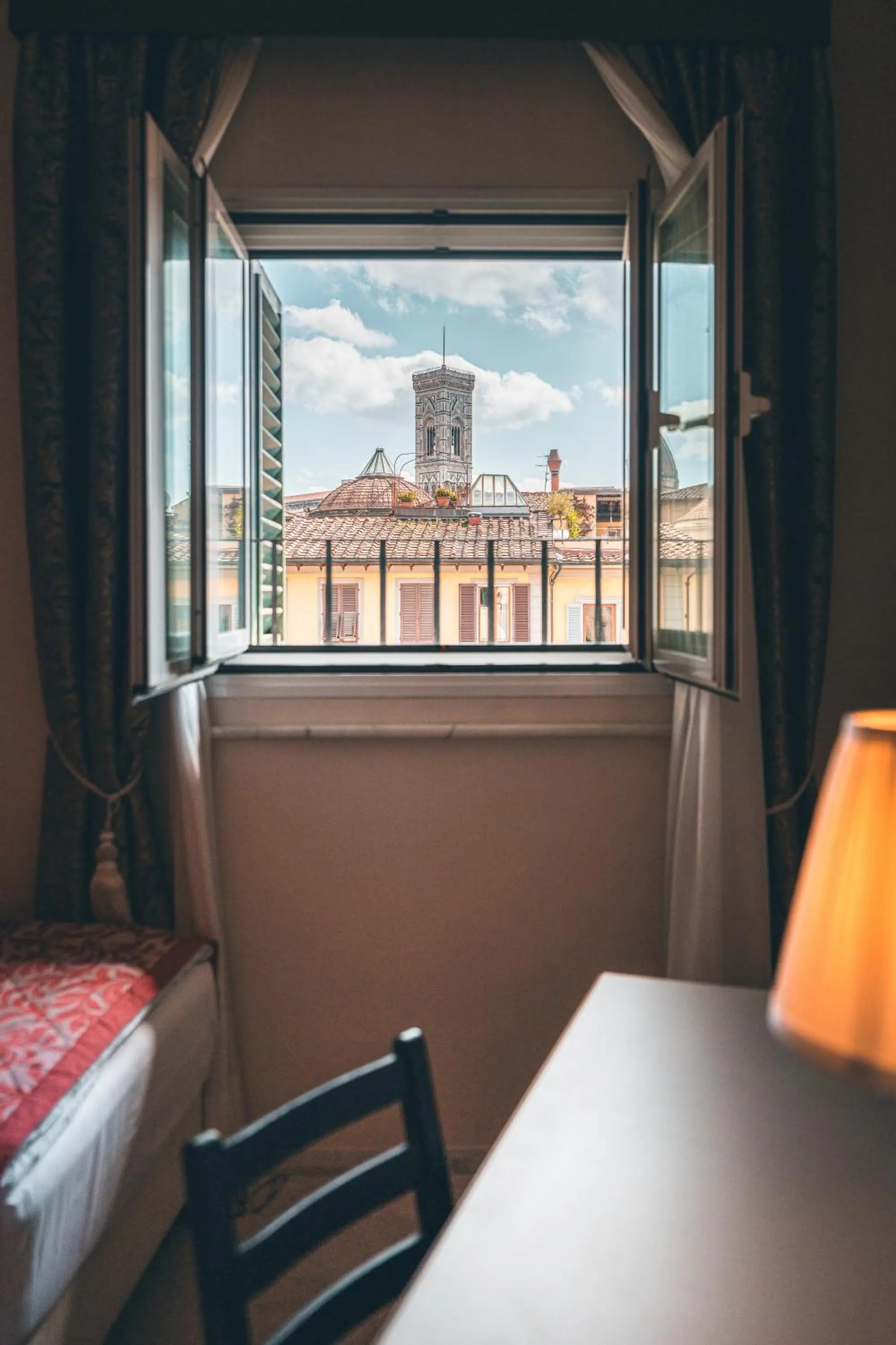 View (from property/room), Bed in Hotel Palazzo Benci