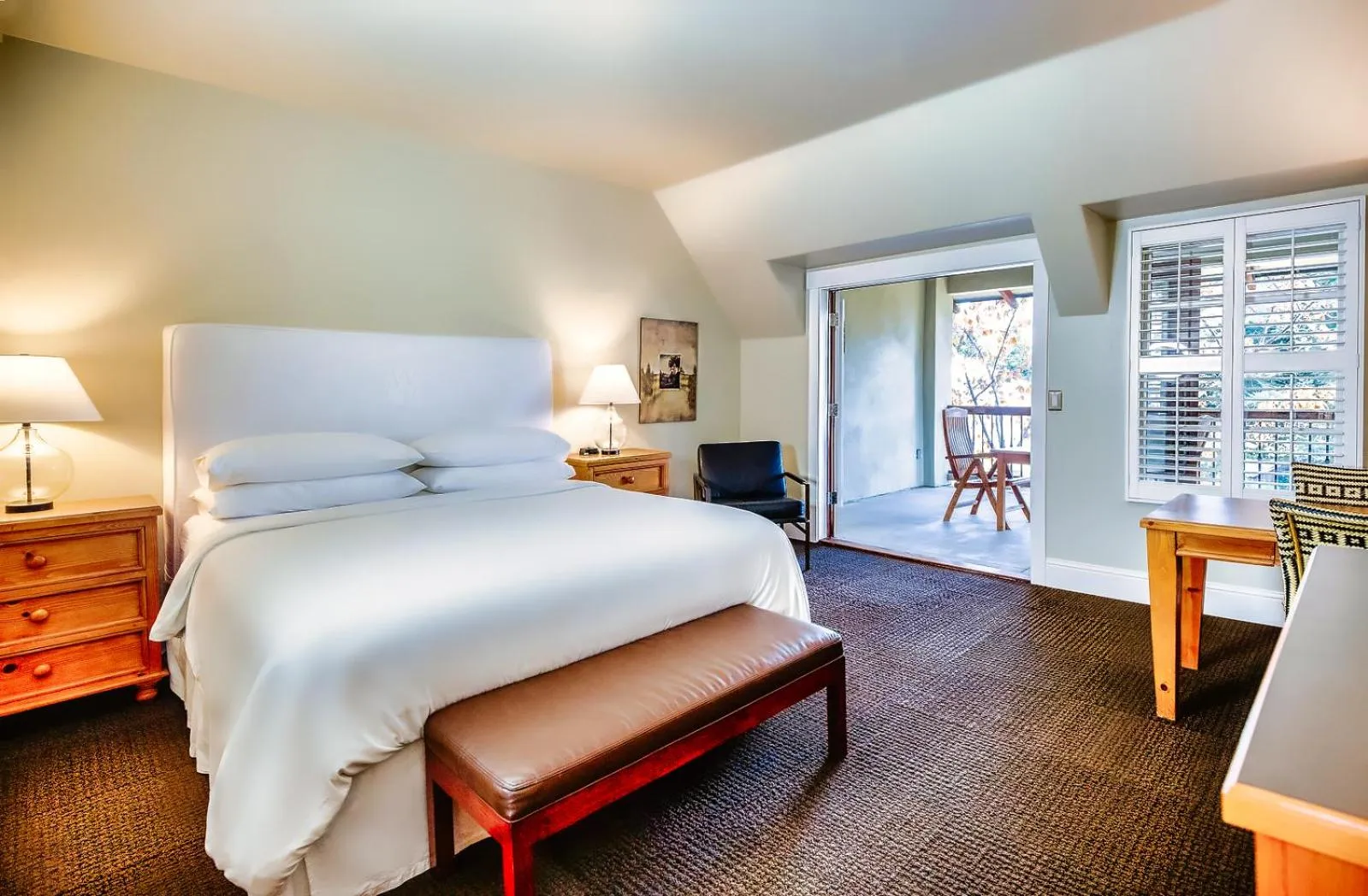 Balcony/Terrace, Bed in Appellation Lodi - Wine & Roses Resort and Spa