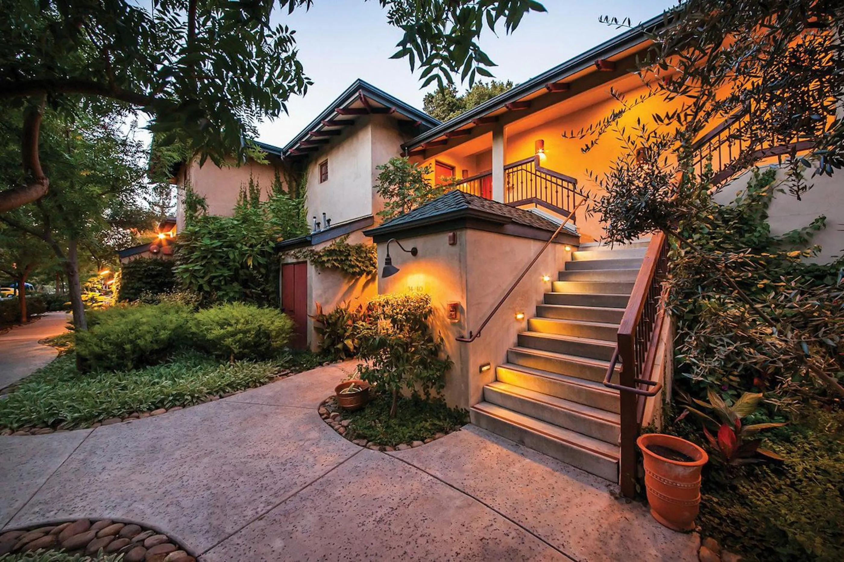 Property building in Appellation Lodi - Wine & Roses Resort and Spa