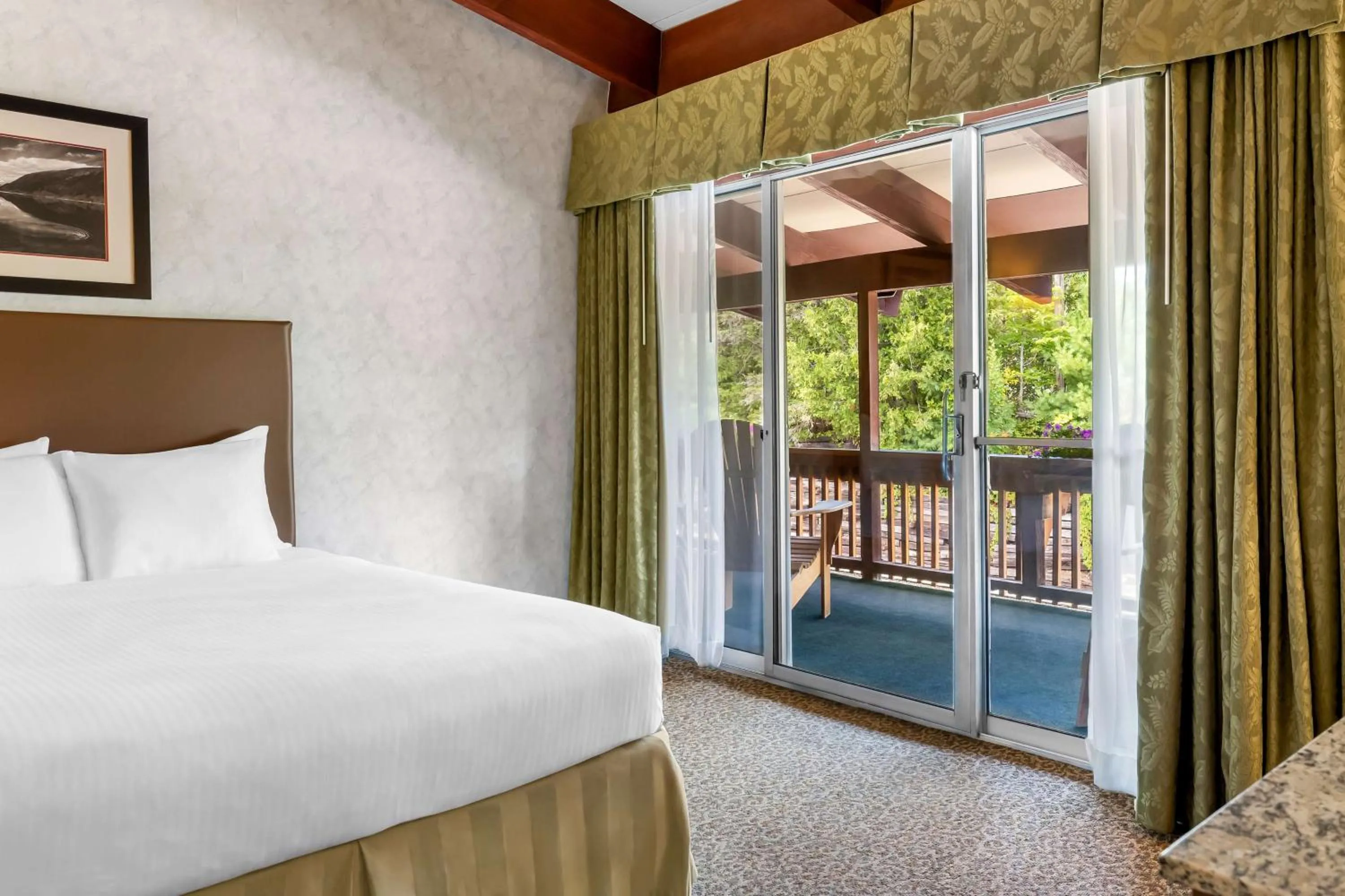 Bedroom, Bed in Best Western Adirondack Inn