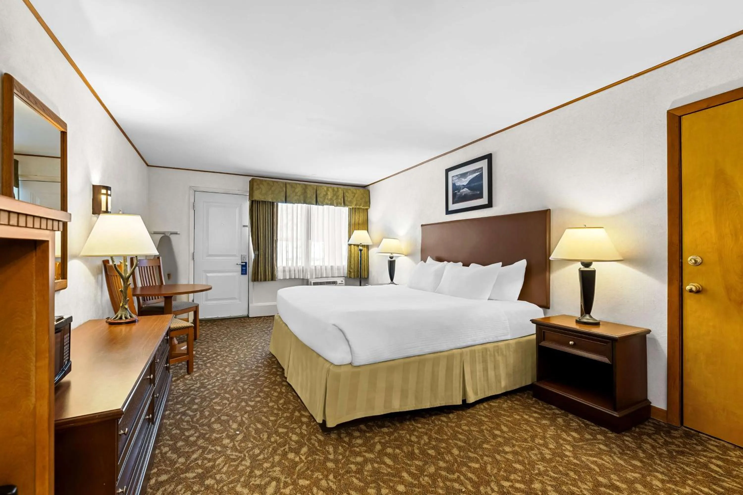 Bedroom, Bed in Best Western Adirondack Inn