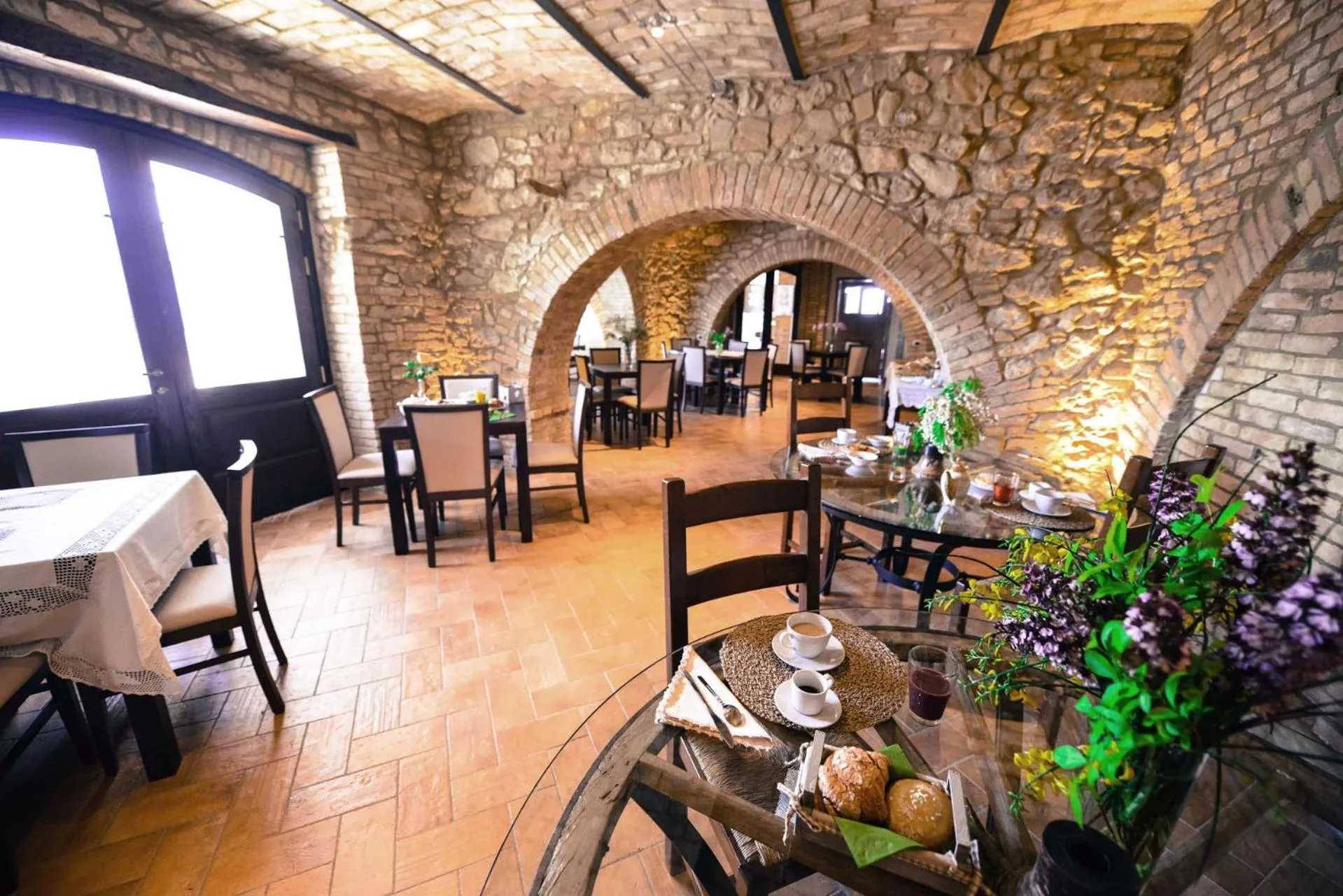 Restaurant/places to eat in Casale905