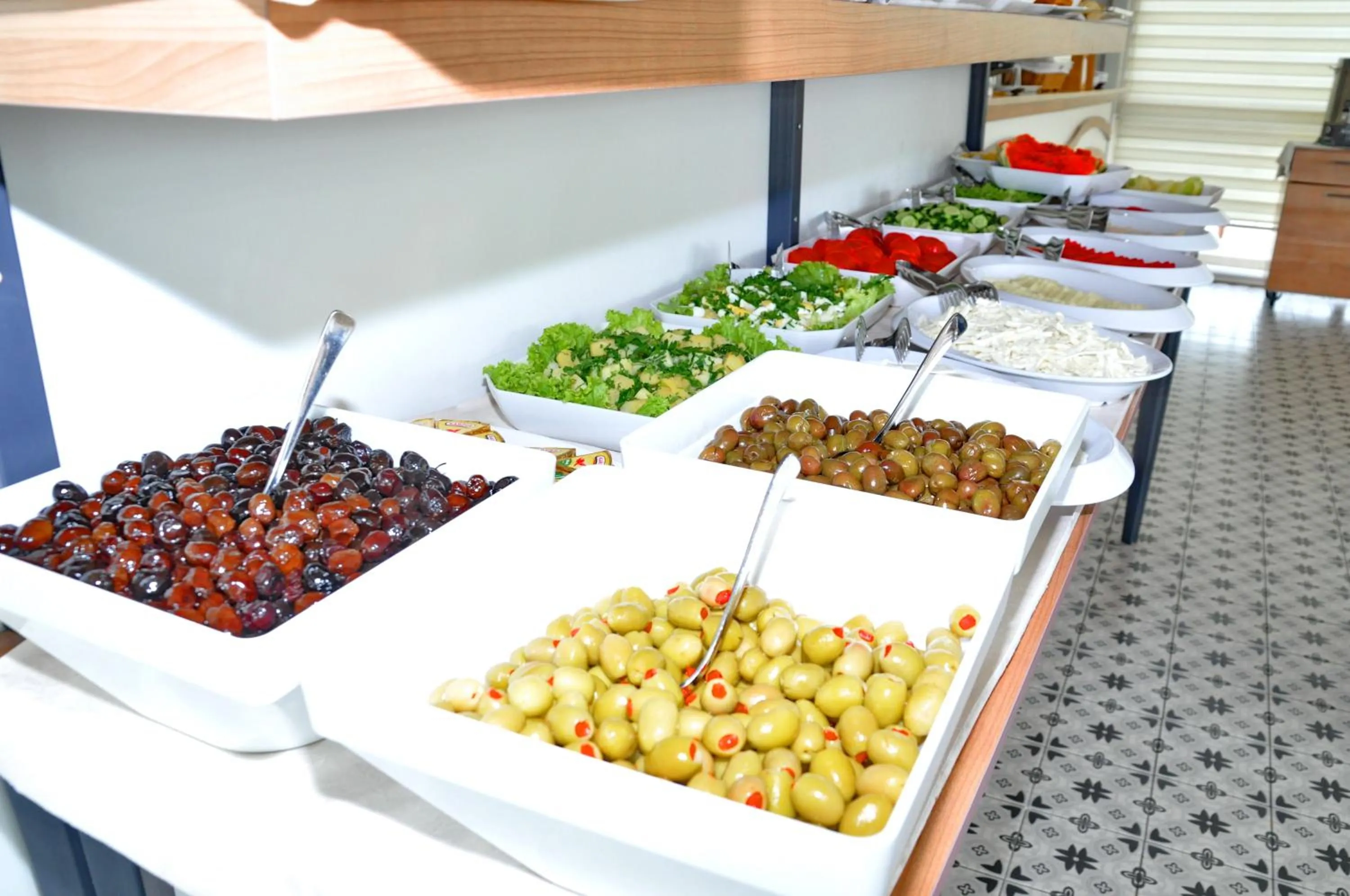 Buffet breakfast in Hotel Davos Istanbul