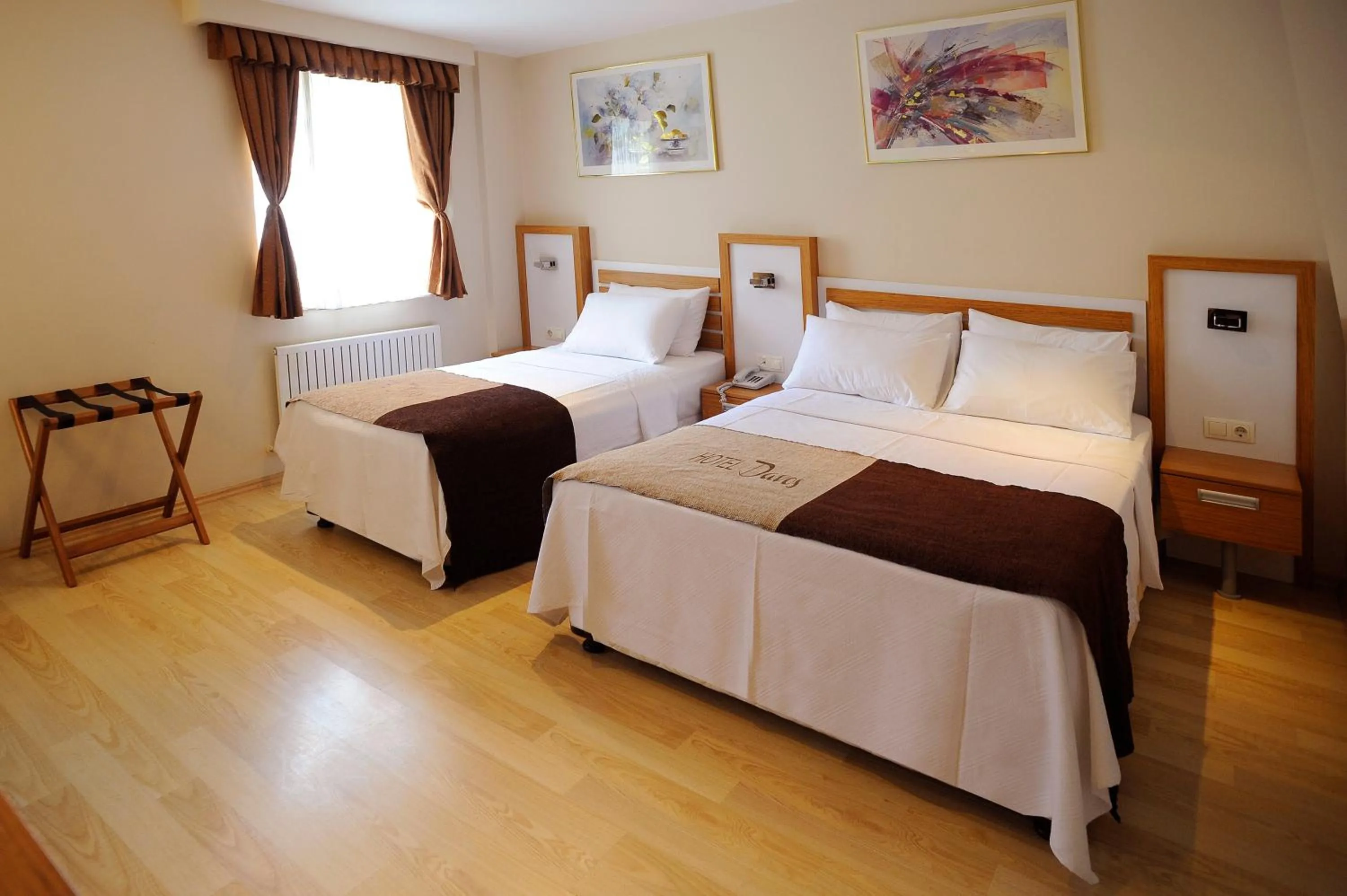 Bedroom, Bed in Hotel Davos Istanbul