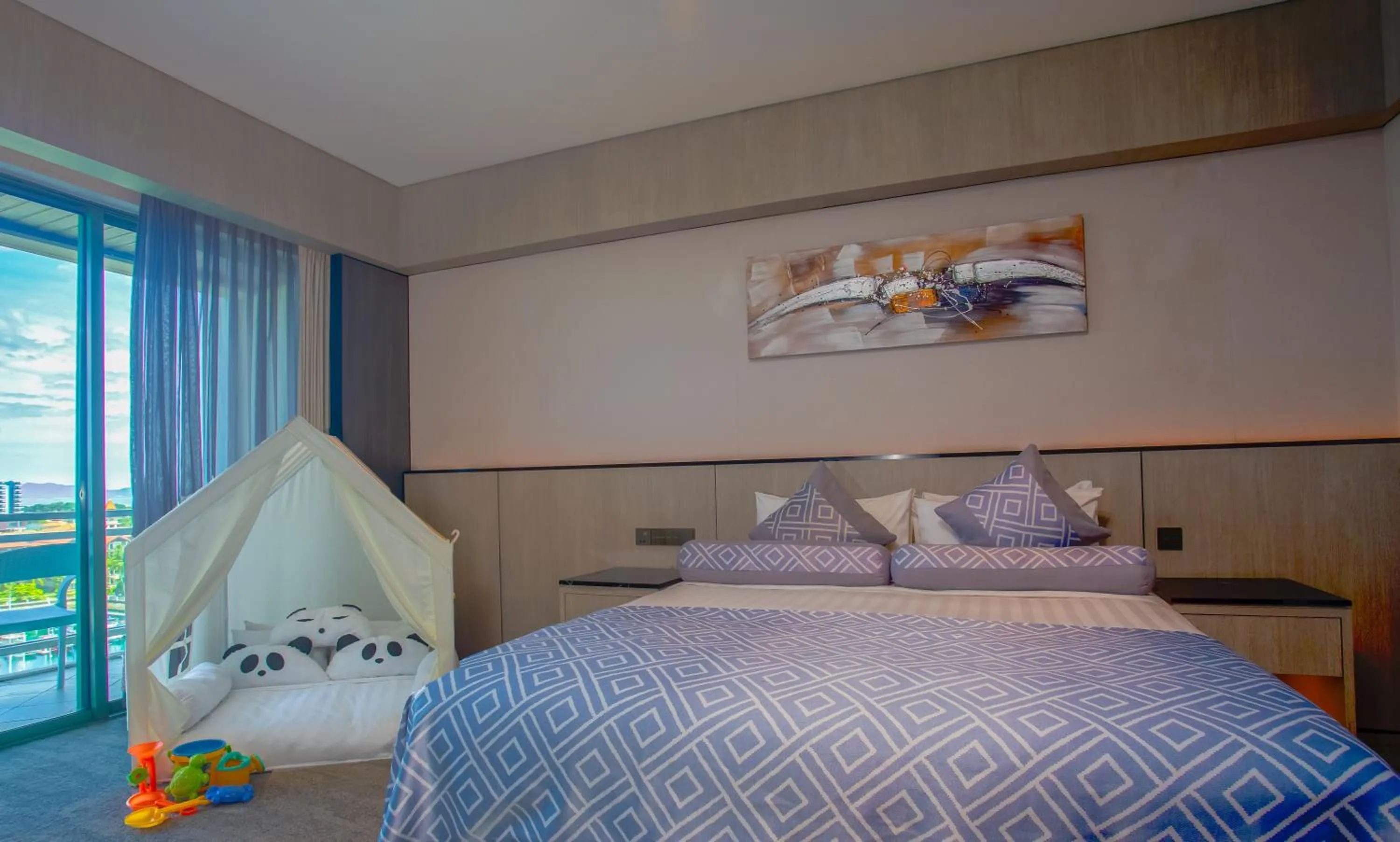 Bed in The Pacific Sutera Hotel