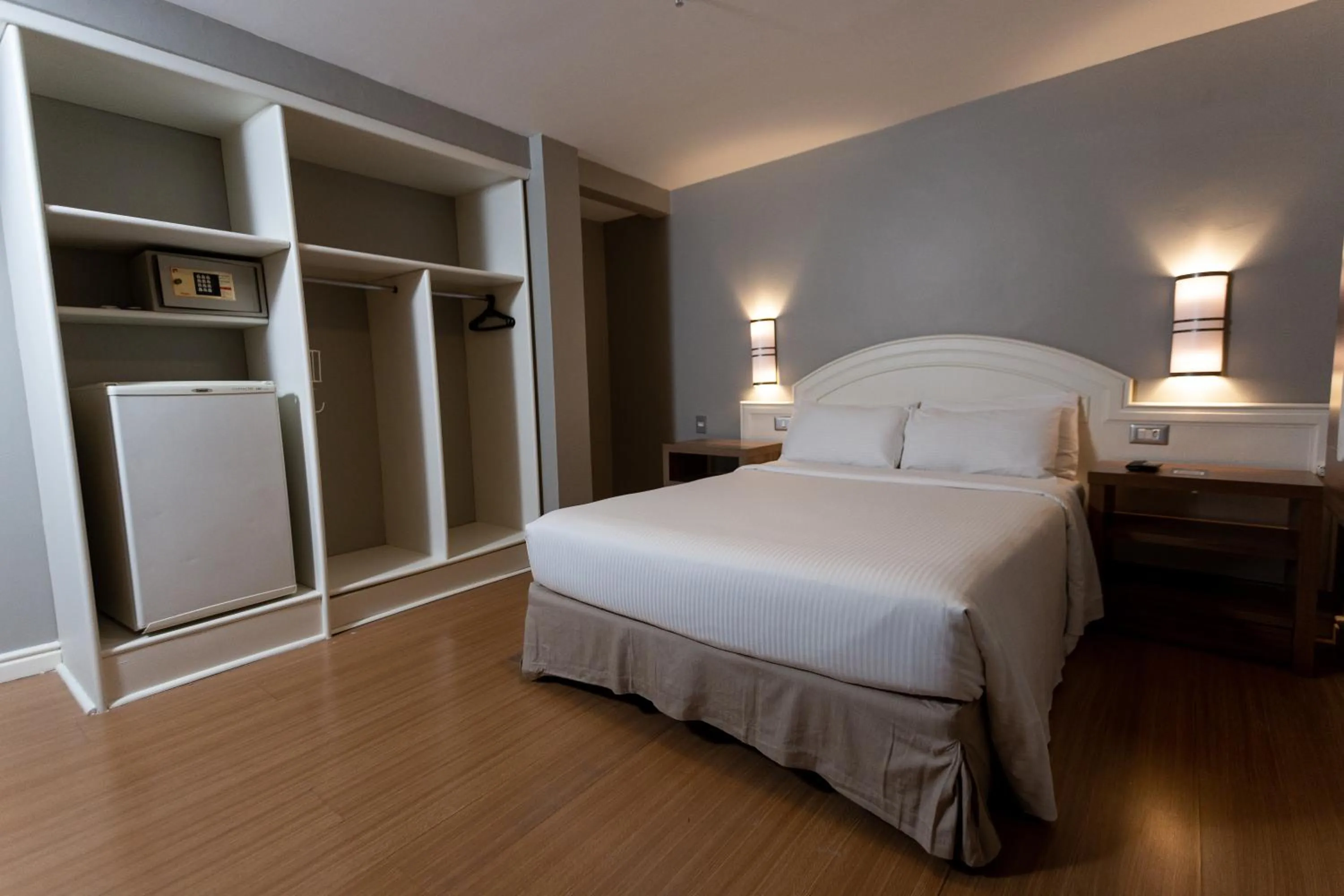 Bed in Master Porto Alegre Hotel - Av Carlos Gomes, Próximo ao Consulado Americano