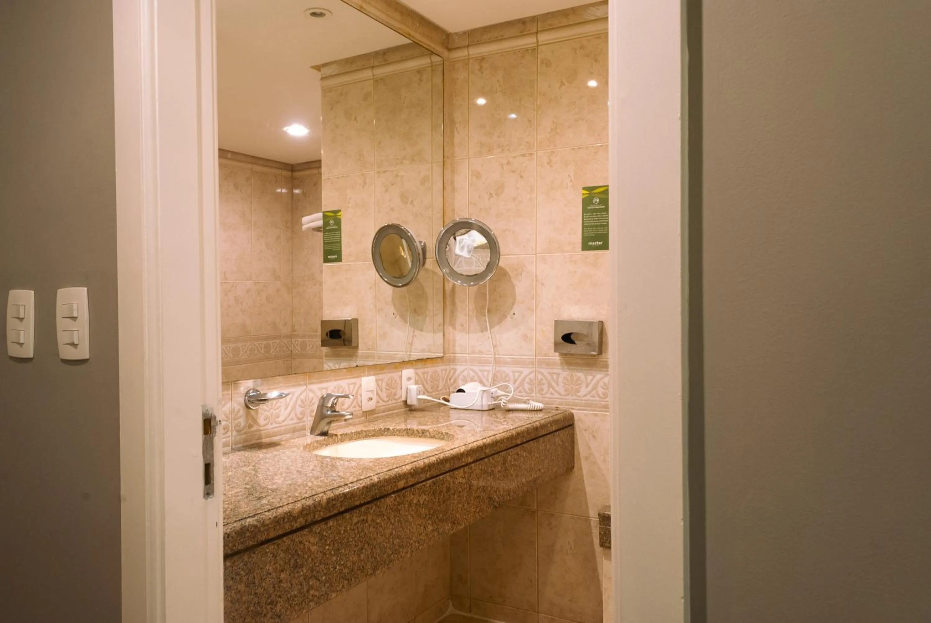 Bedroom in Master Porto Alegre Hotel - Av Carlos Gomes, Próximo ao Consulado Americano