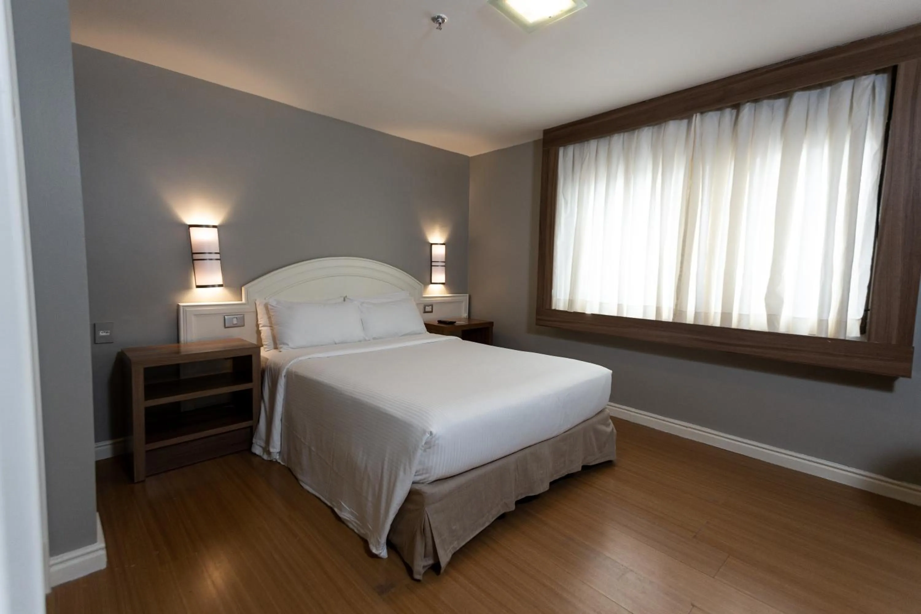 Bed in Master Porto Alegre Hotel - Av Carlos Gomes, Próximo ao Consulado Americano