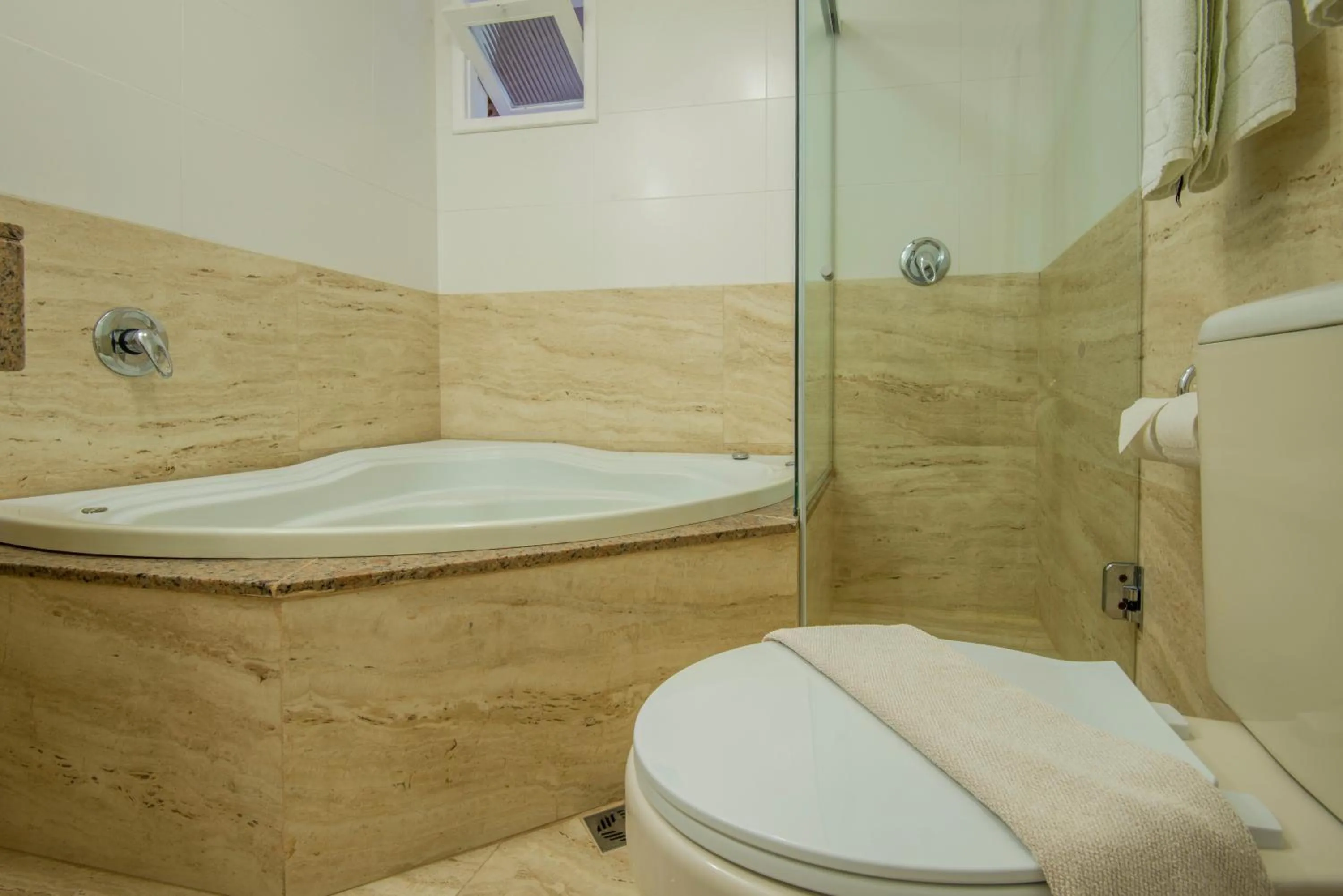 Hot Tub in Pousada Ilha da Saudade