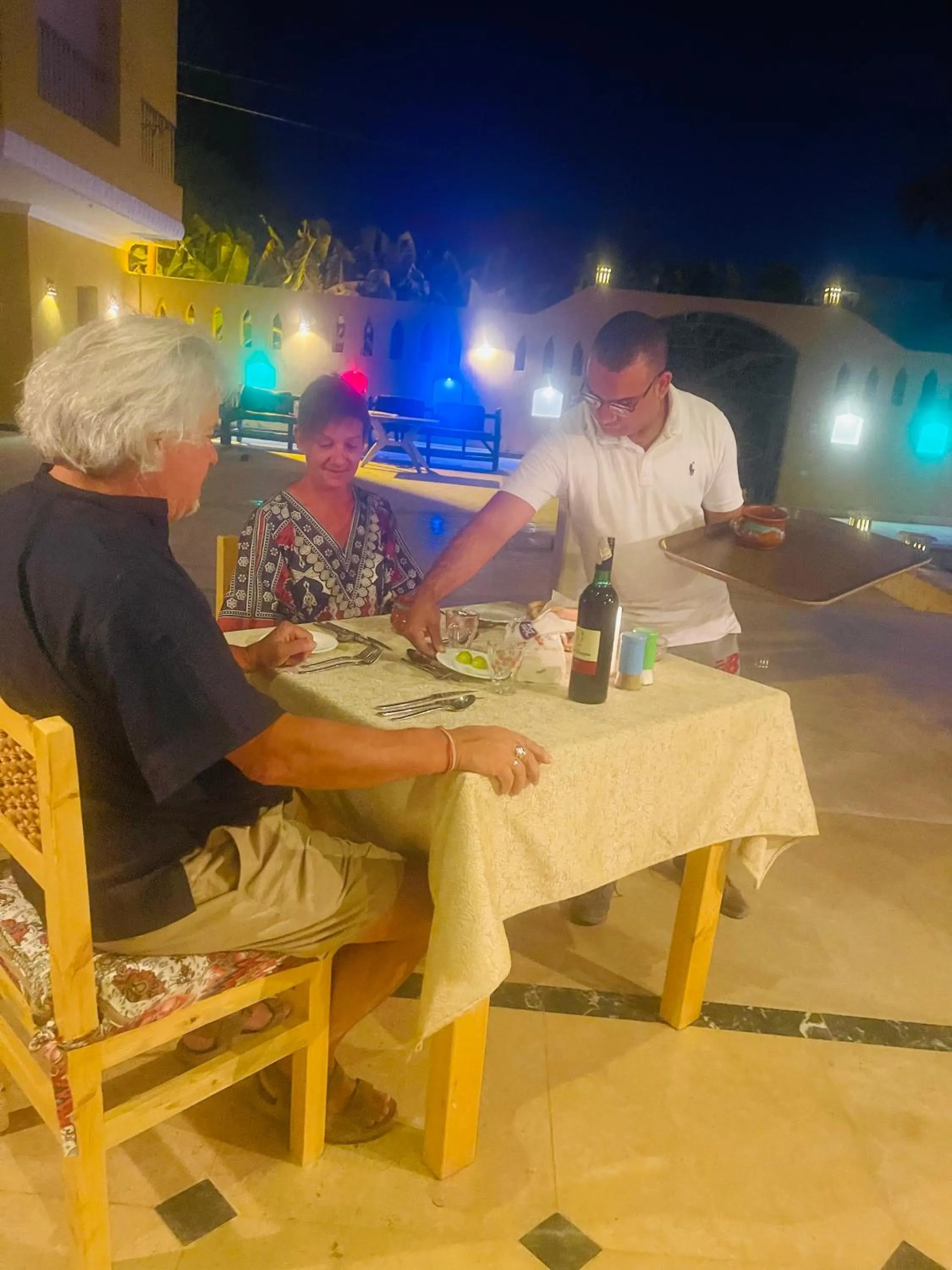 Food and drinks in Jewel Howard Carter Hotel