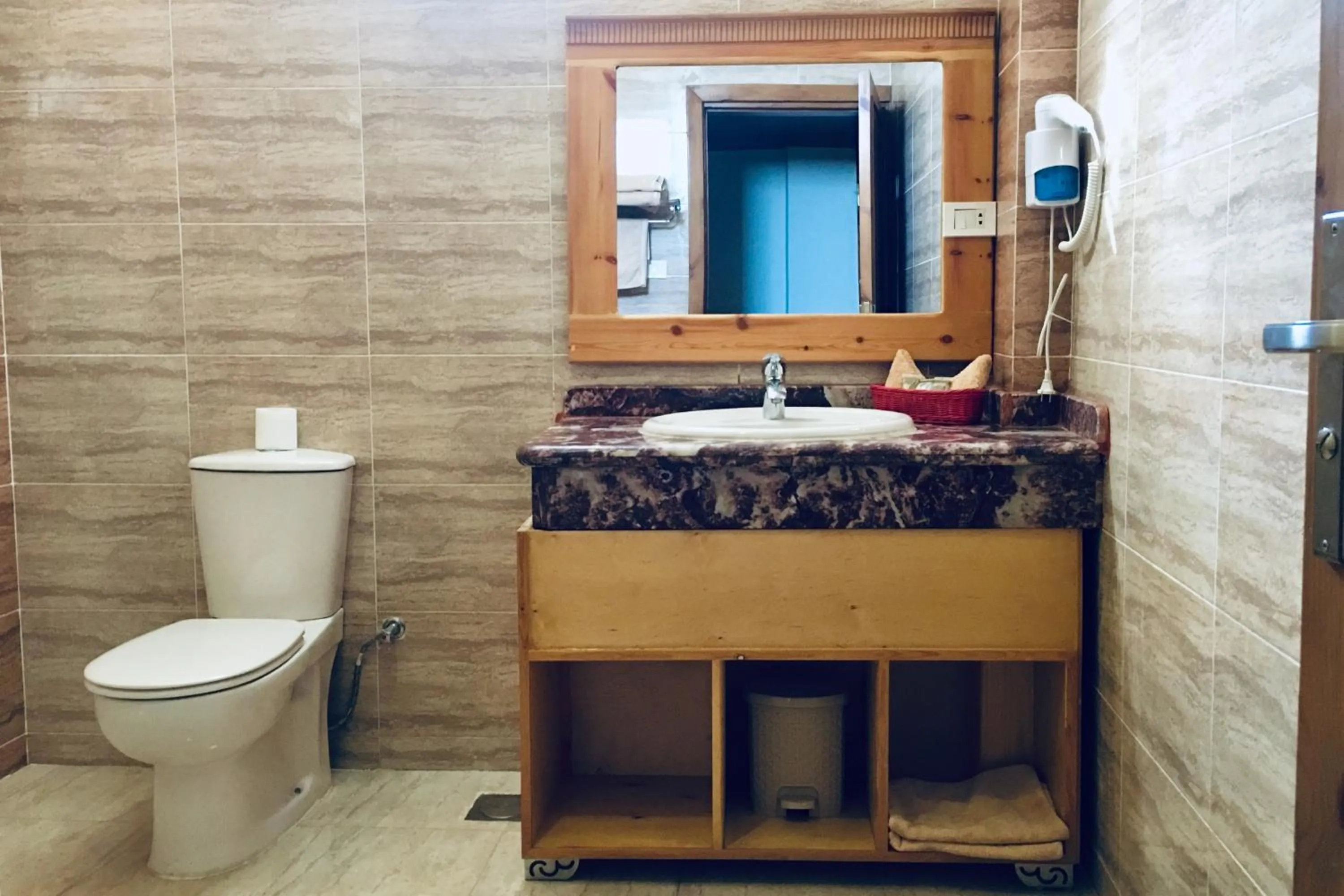 Bathroom in Jewel Howard Carter Hotel