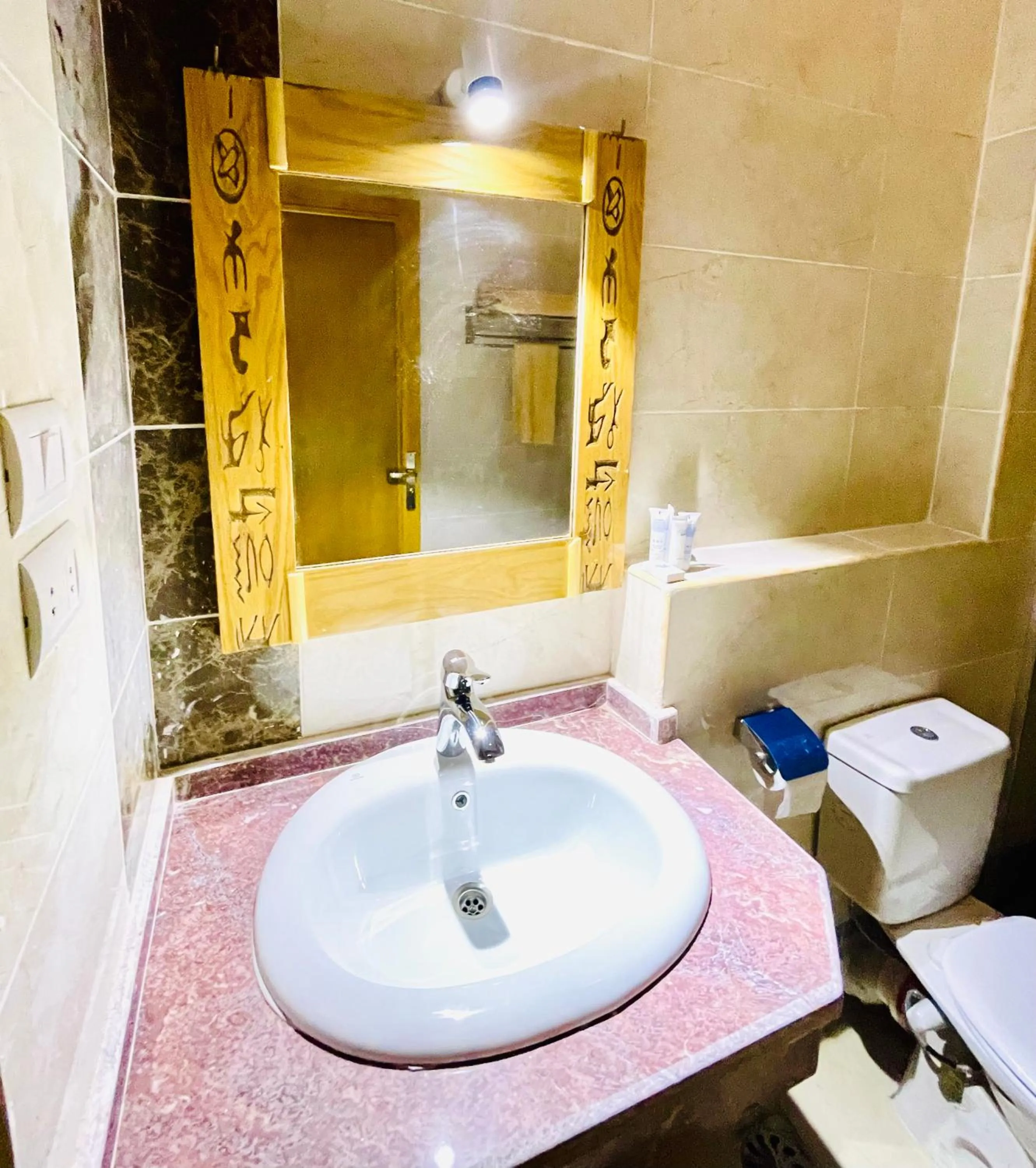 Shower in Jewel Howard Carter Hotel