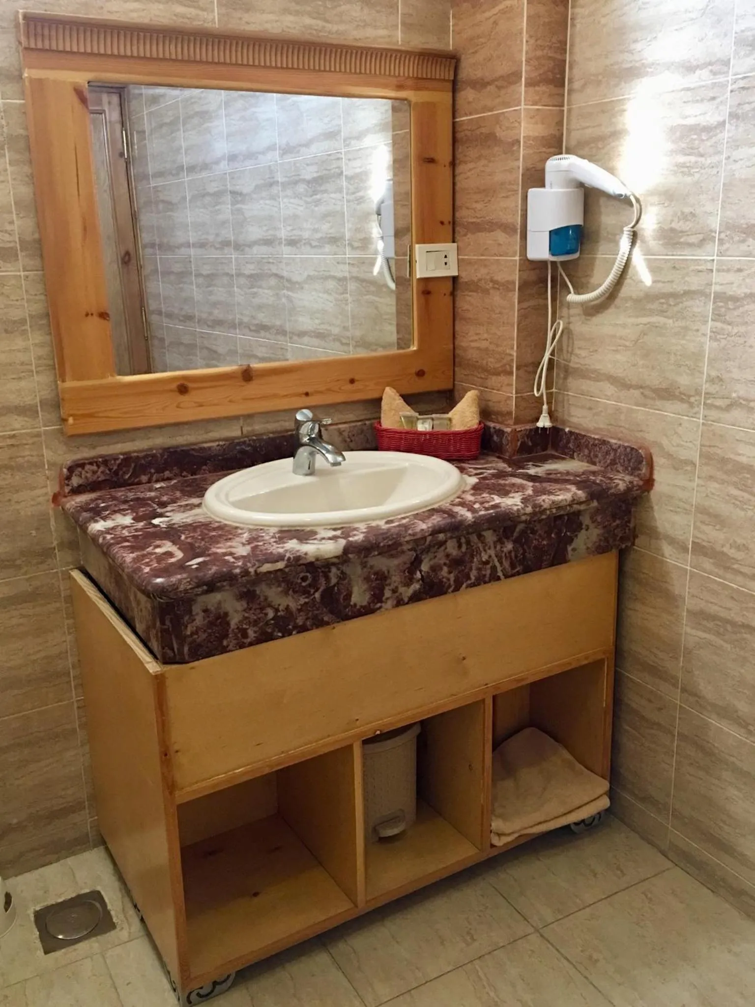 Bathroom in Jewel Howard Carter Hotel